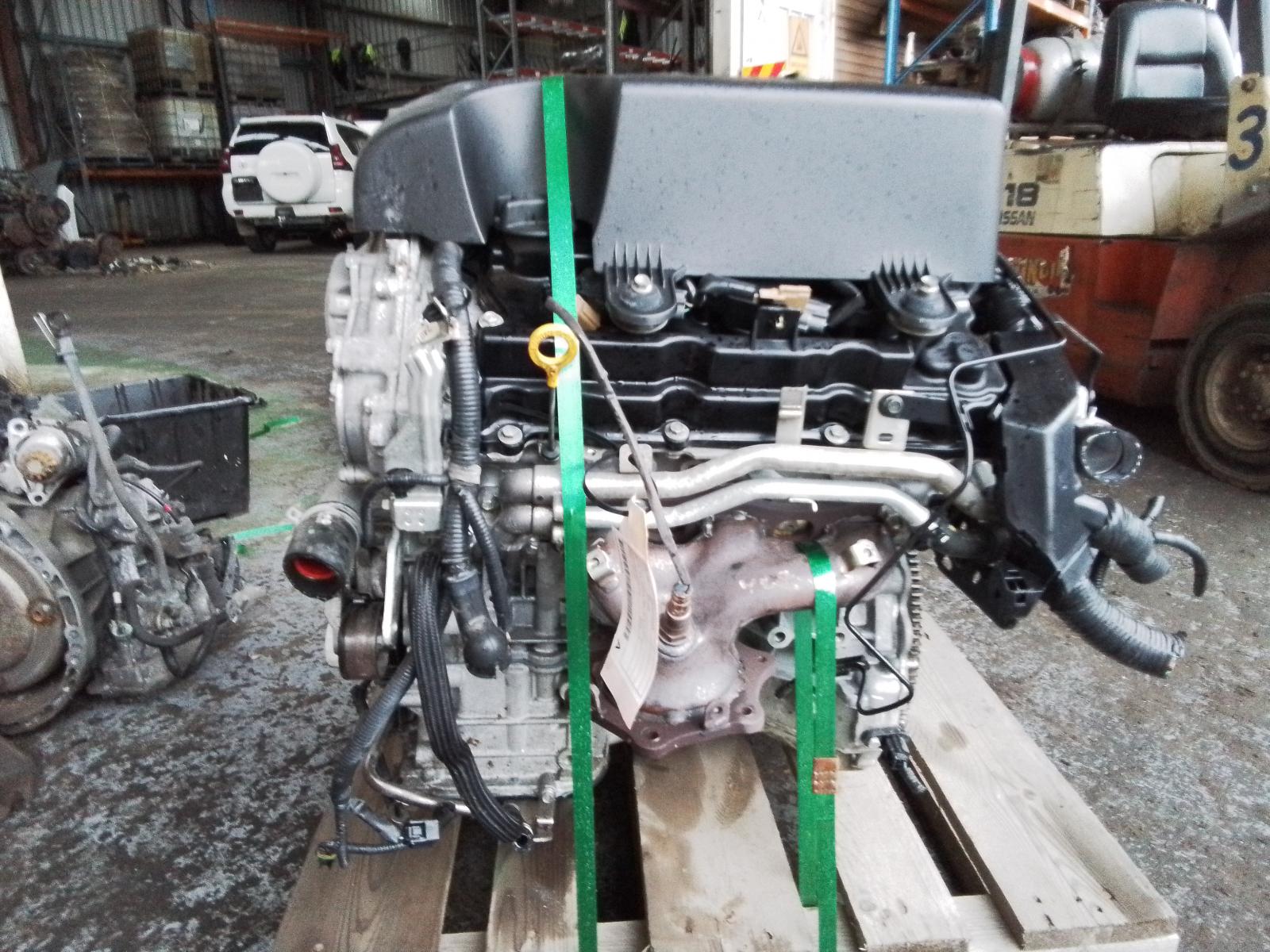 View Auto part Engine Nissan Pathfinder 2016