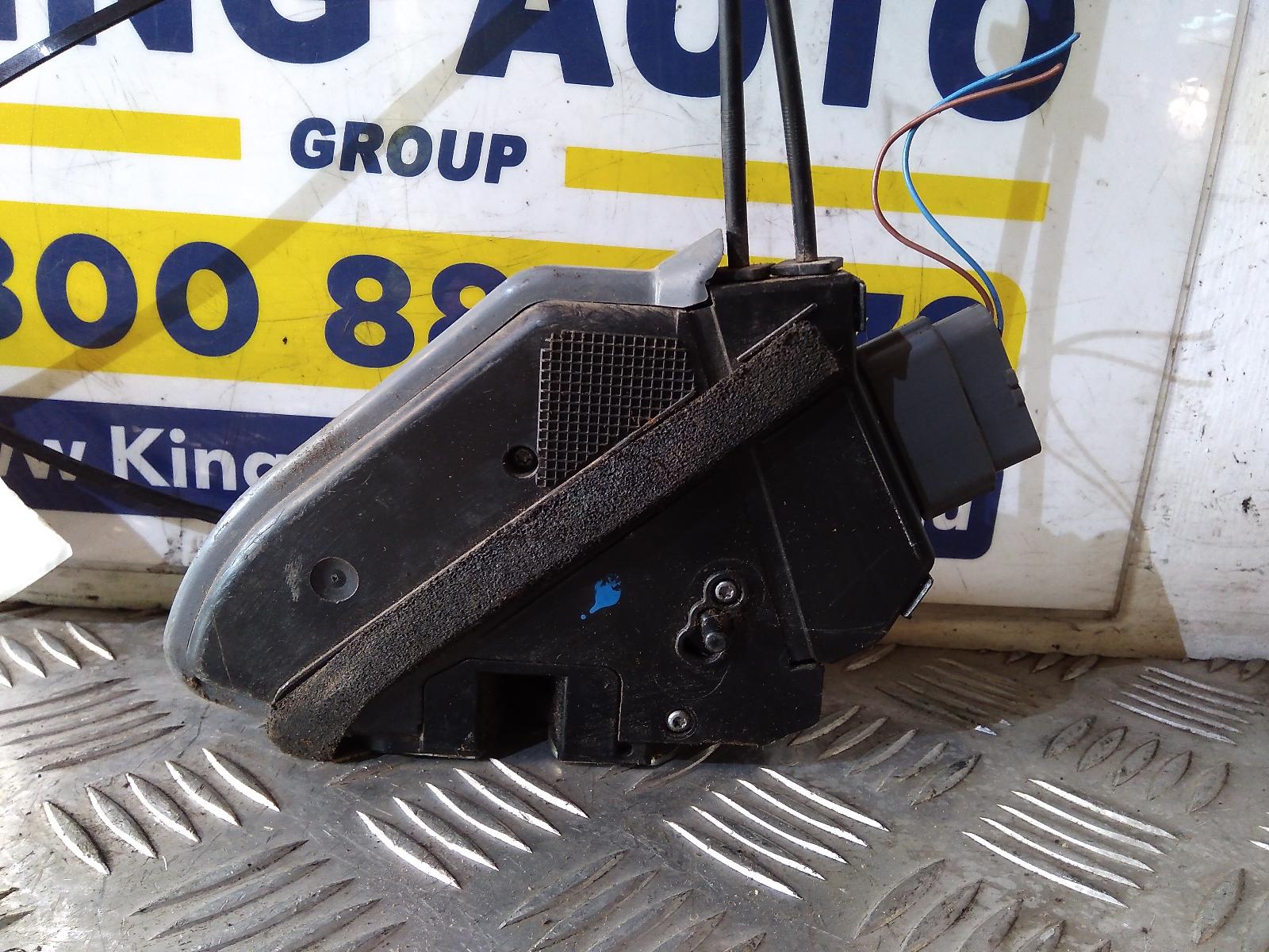 View Auto part Door/Boot/Gate Lock Nissan Pathfinder 2016