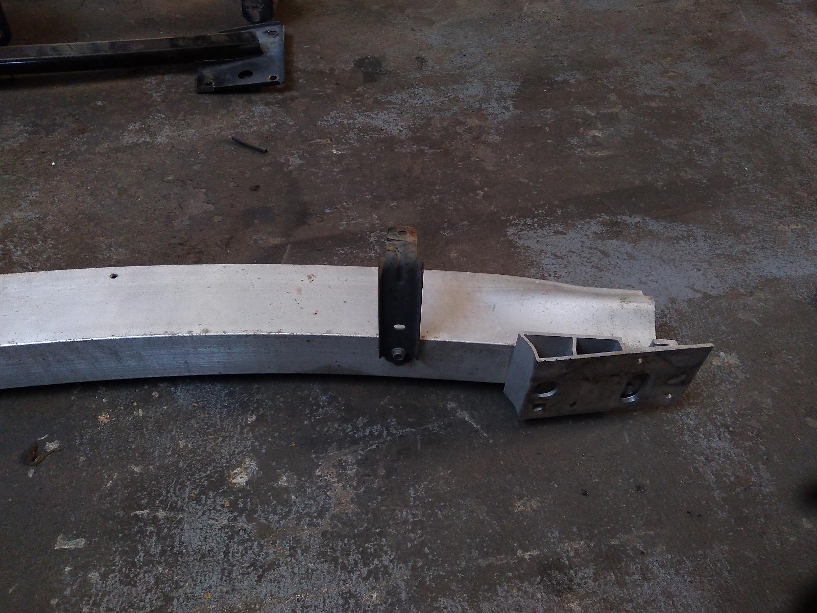 View Auto part R/Bar Bracket/Reinfo Nissan Pathfinder 2016