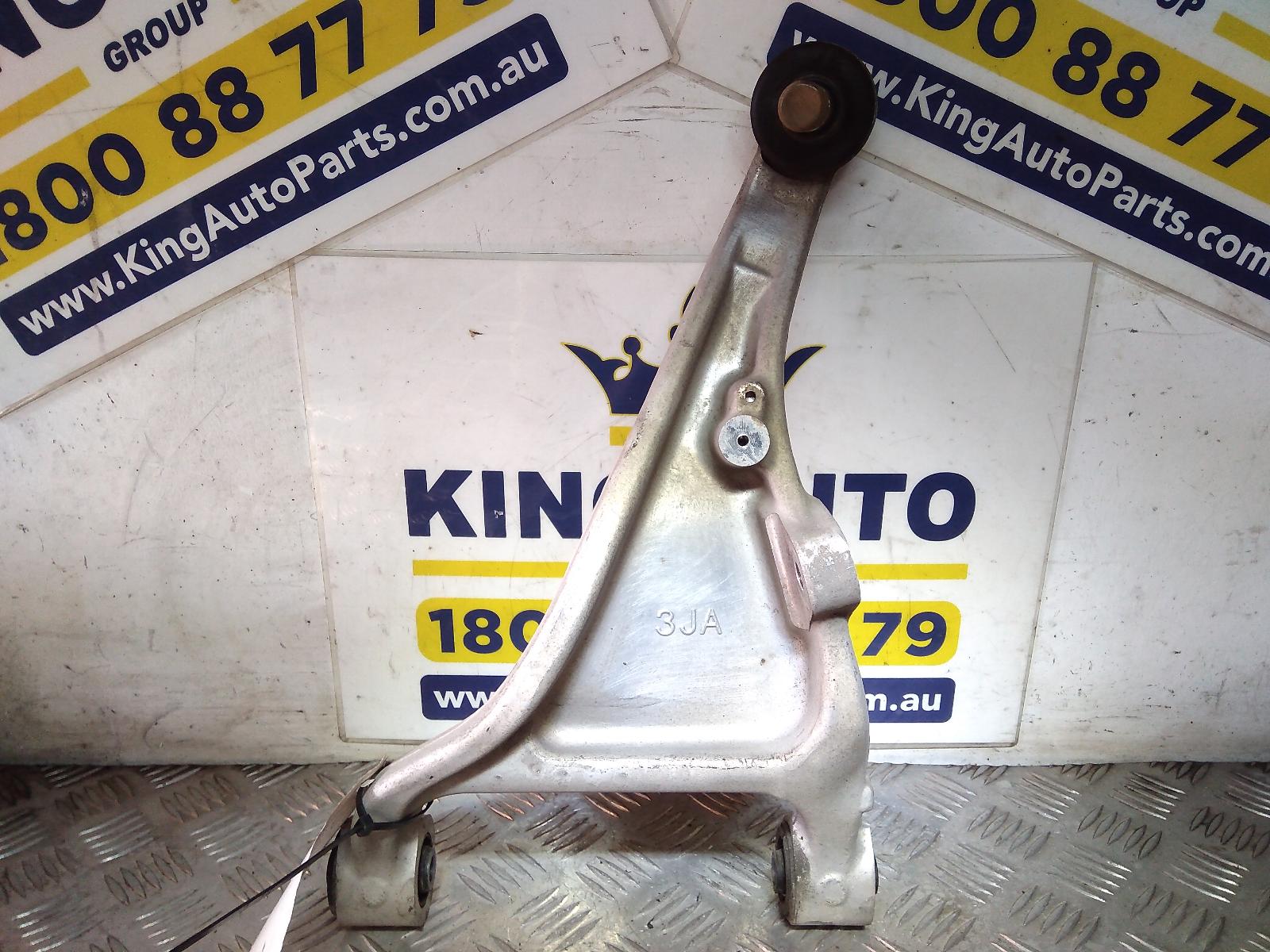 View Auto part Right Rear Trailing Arm Nissan Pathfinder 2016