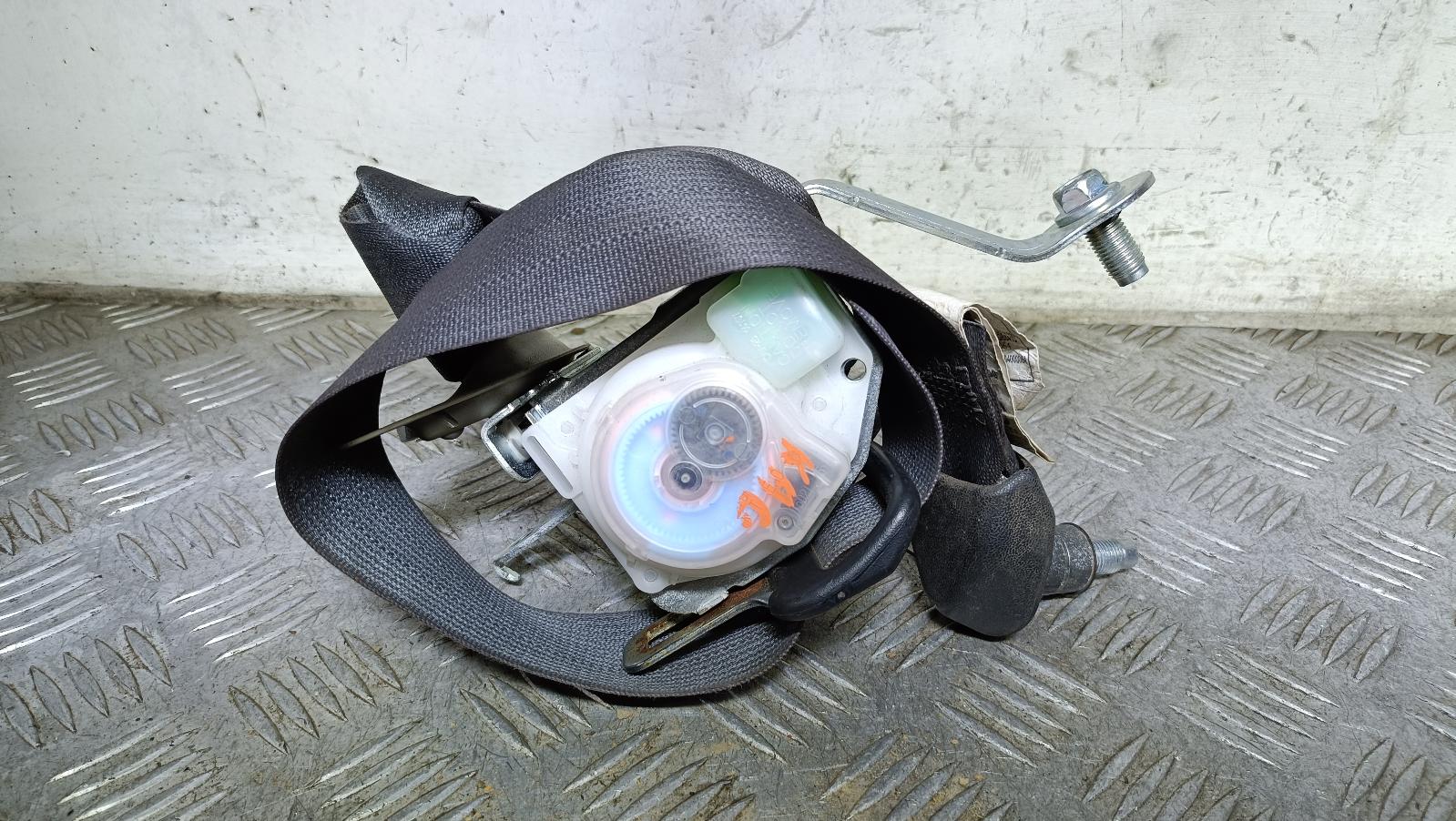 View Auto part Seatbelt/Stalk Nissan Pathfinder 2016