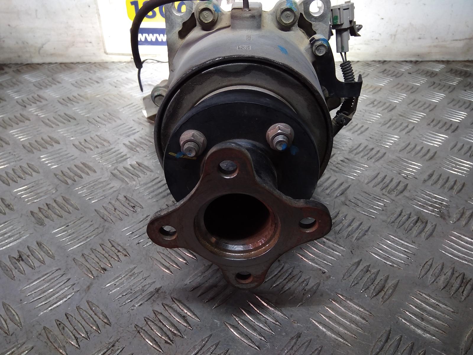 View Auto part Differential Centre Nissan Pathfinder 2016