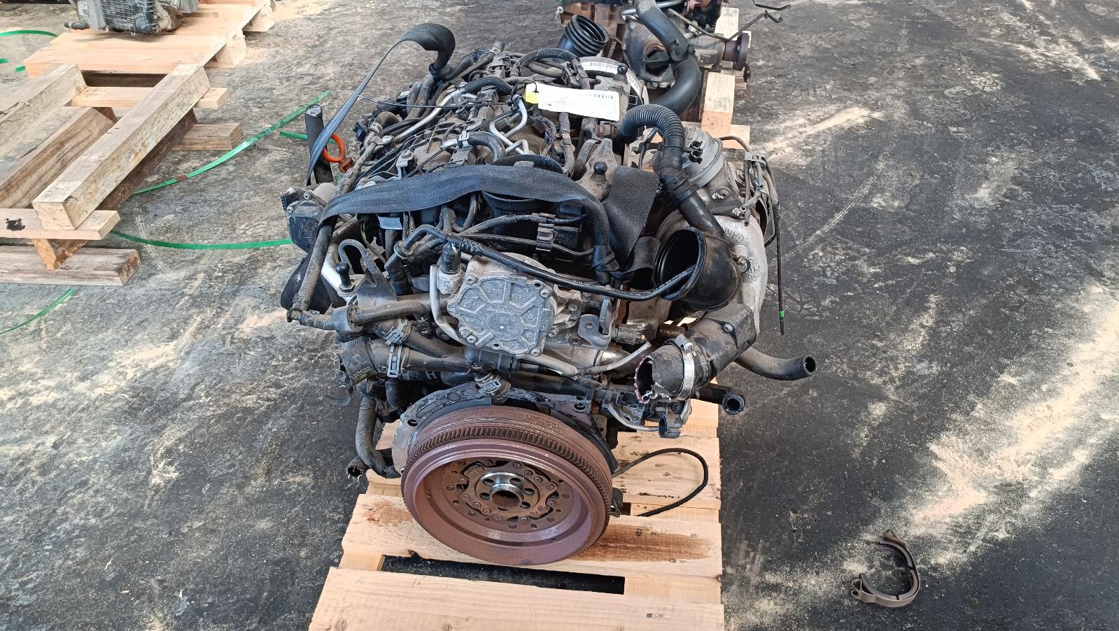 View Auto part Engine Audi Q3 2012