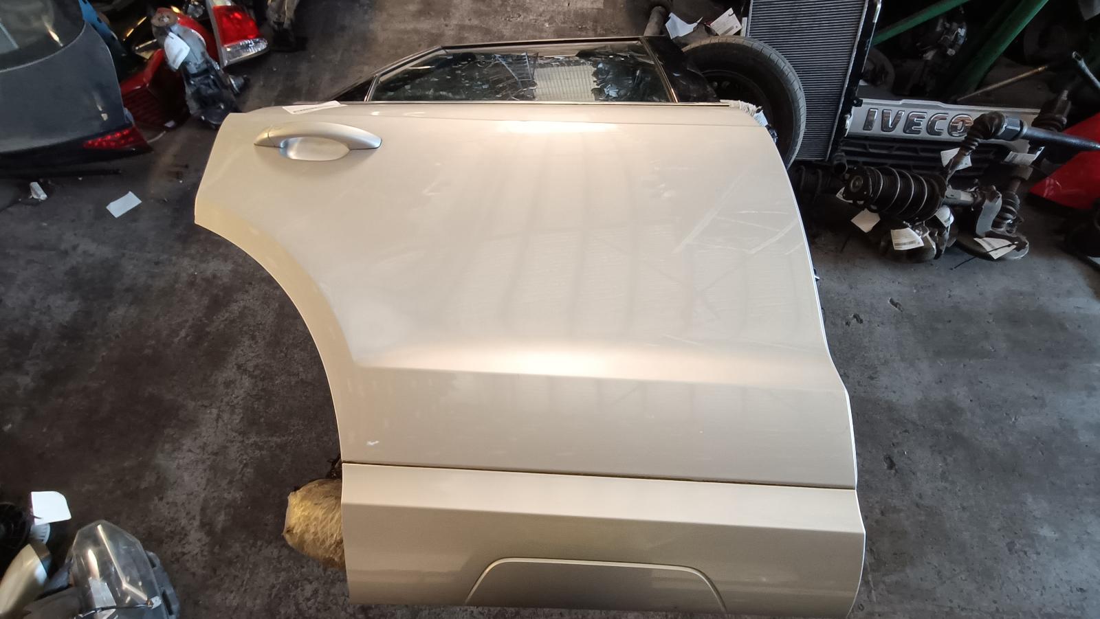 View Auto part Right Rear Door Sliding Audi Q3 2012