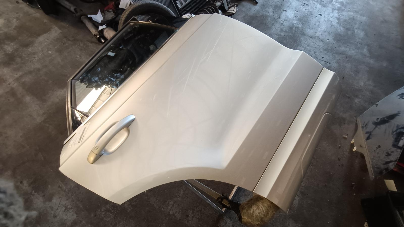 View Auto part Right Rear Door Sliding Audi Q3 2012