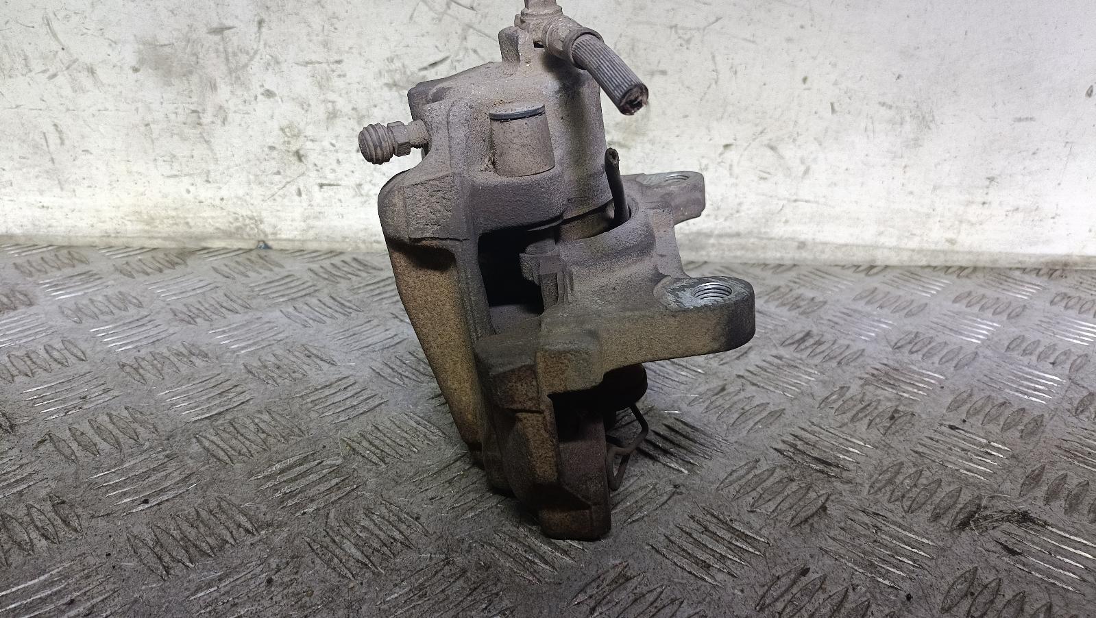 View Auto part Caliper Audi Q3 2012