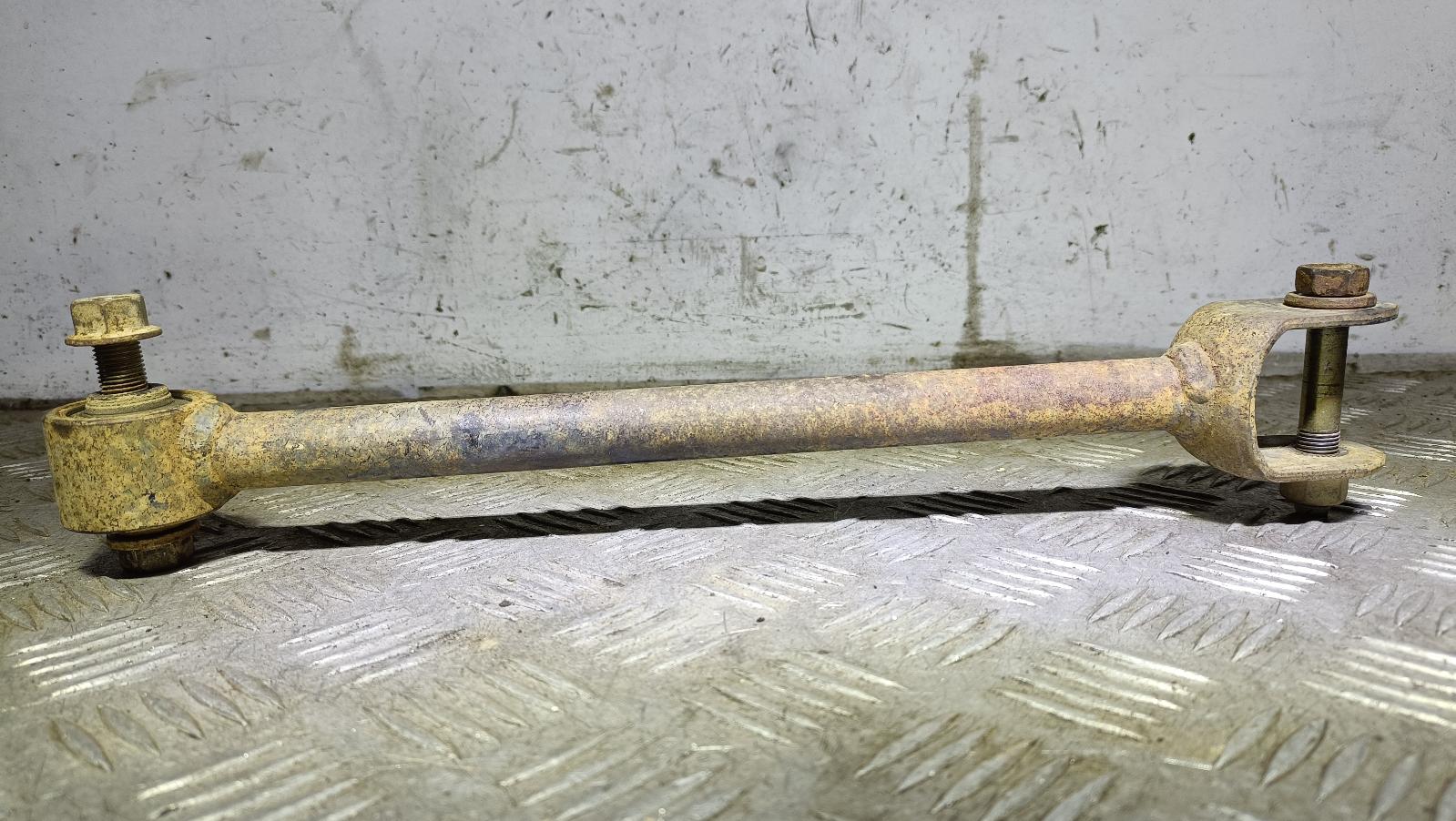 View Auto part Left Rear Trailing Arm Lexus Is200/is300 2002
