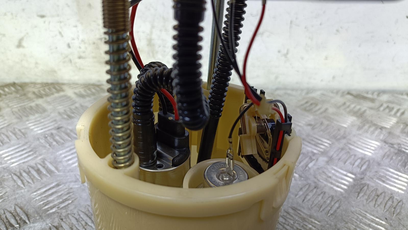 View Auto part Fuel Pump Mg Mg3 2021