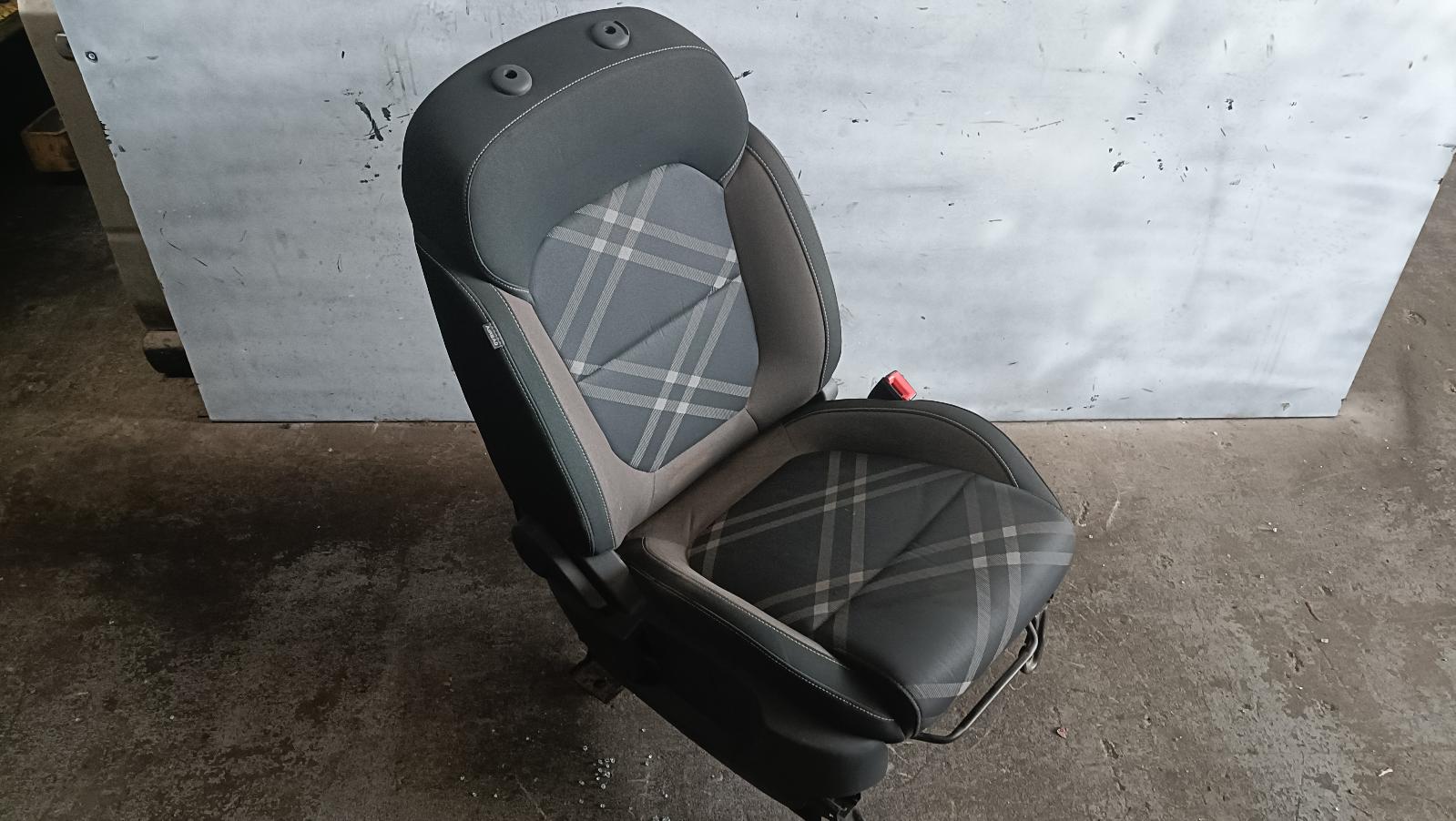 View Auto part Front Seat Mg Mg3 2021
