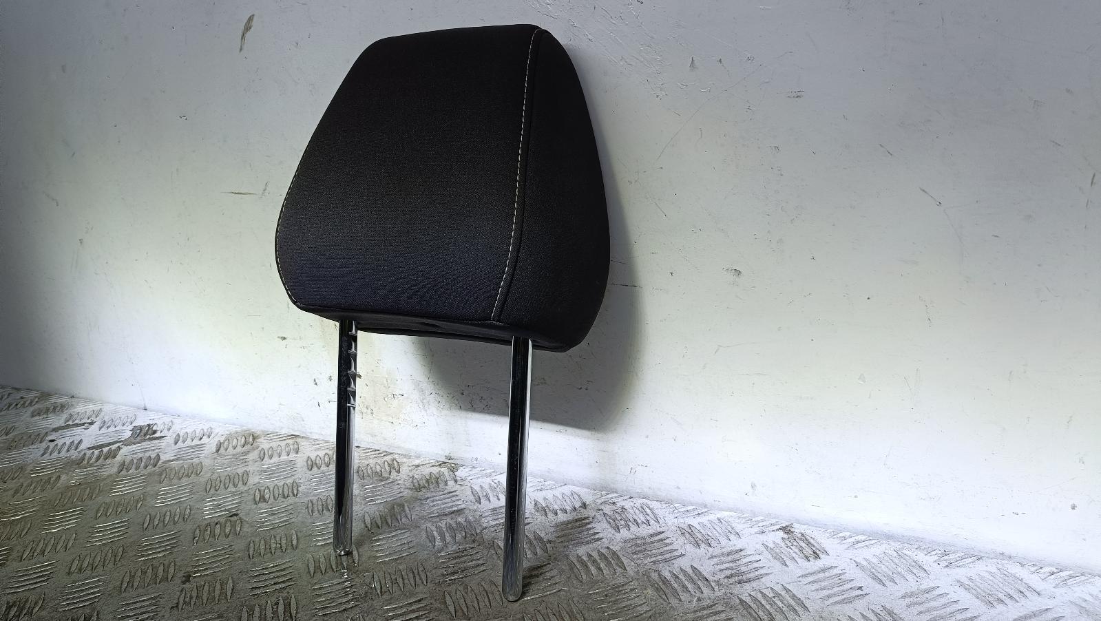 View Auto part Headrest Mg Mg3 2021
