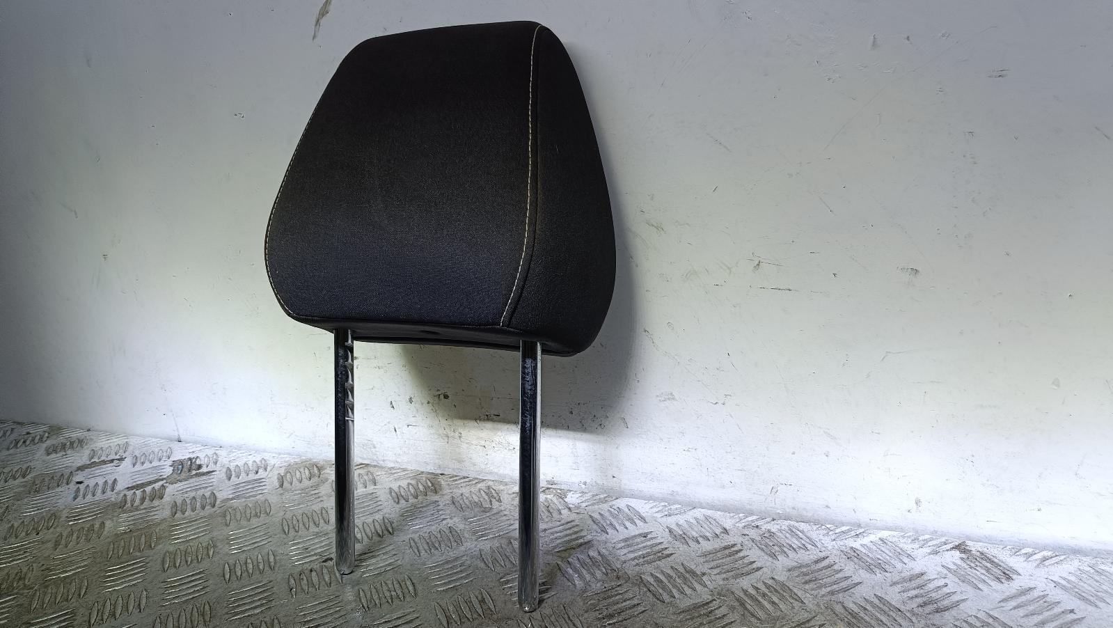 View Auto part Headrest Mg Mg3 2021