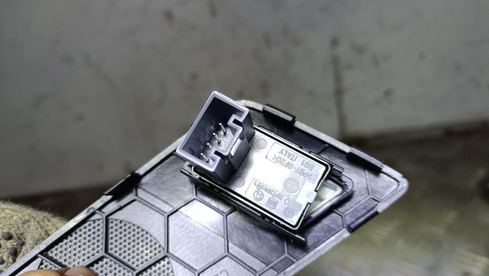 View Auto part Pwr Dr Wind Switch Skoda Yeti 2015