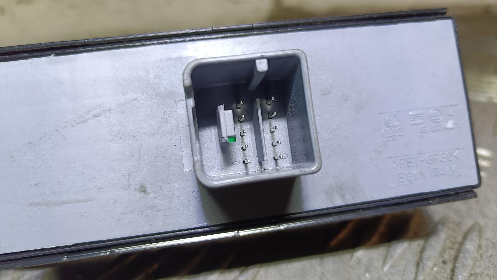 View Auto part Pwr Dr Wind Switch Skoda Yeti 2015