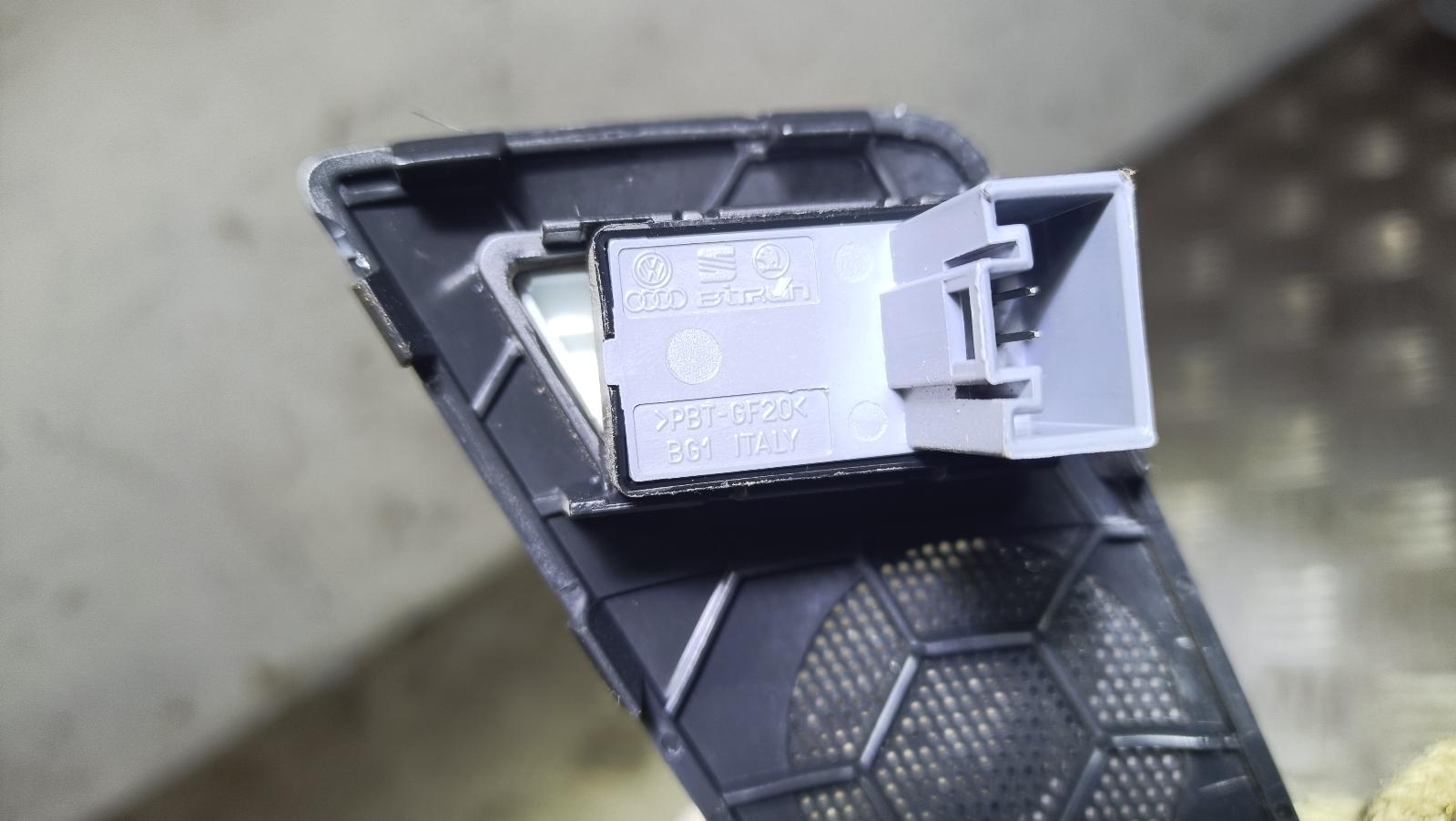 View Auto part Pwr Dr Wind Switch Skoda Yeti 2015