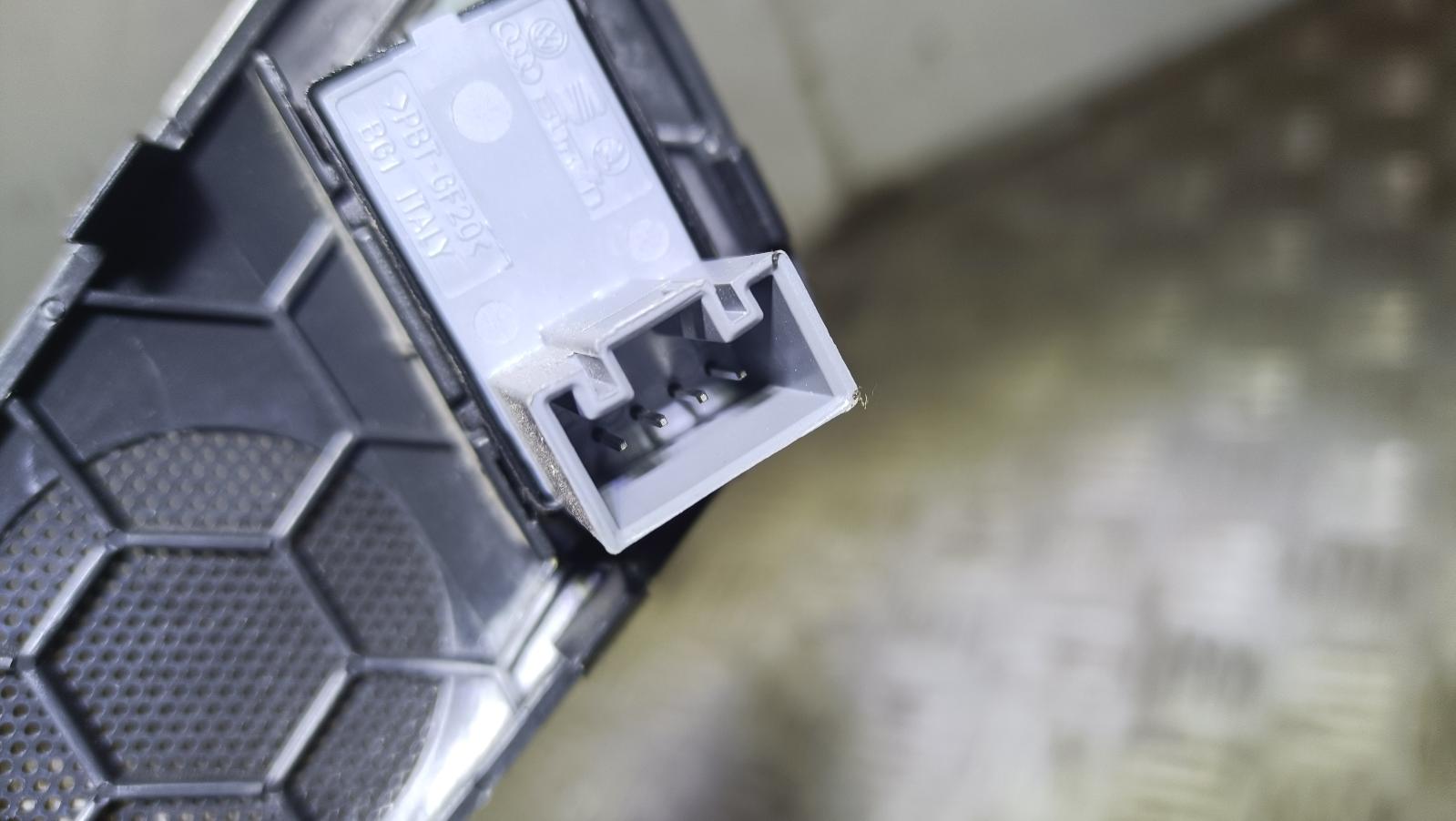 View Auto part Pwr Dr Wind Switch Skoda Yeti 2015