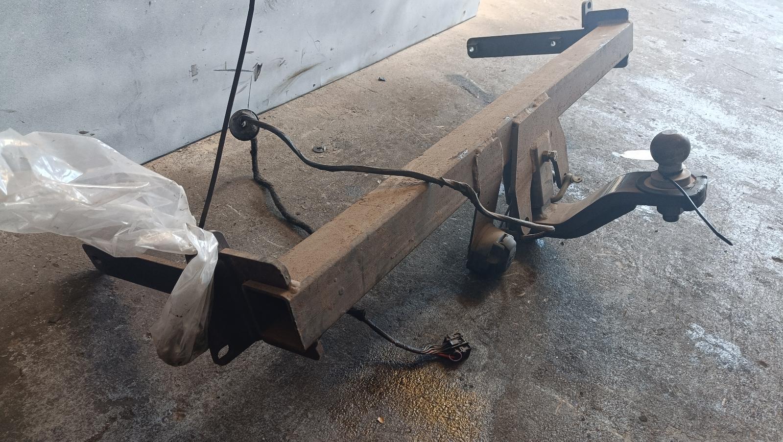 View Auto part Towbar Skoda Yeti 2015