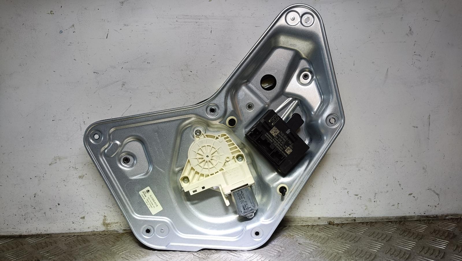 View Auto part Left Rear Wnd Reg/Motor Skoda Yeti 2015