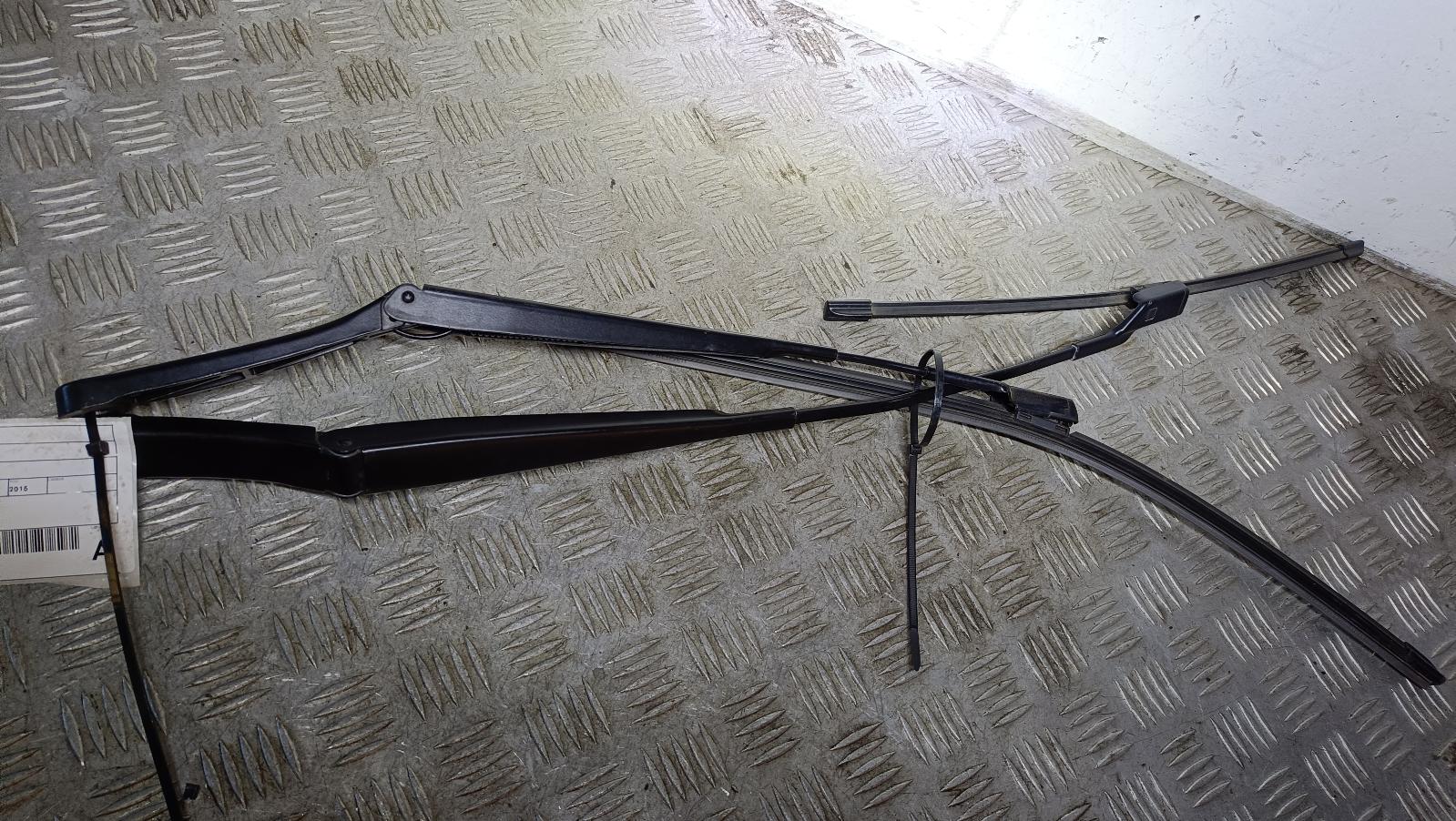 View Auto part Wiper Arm Skoda Yeti 2015