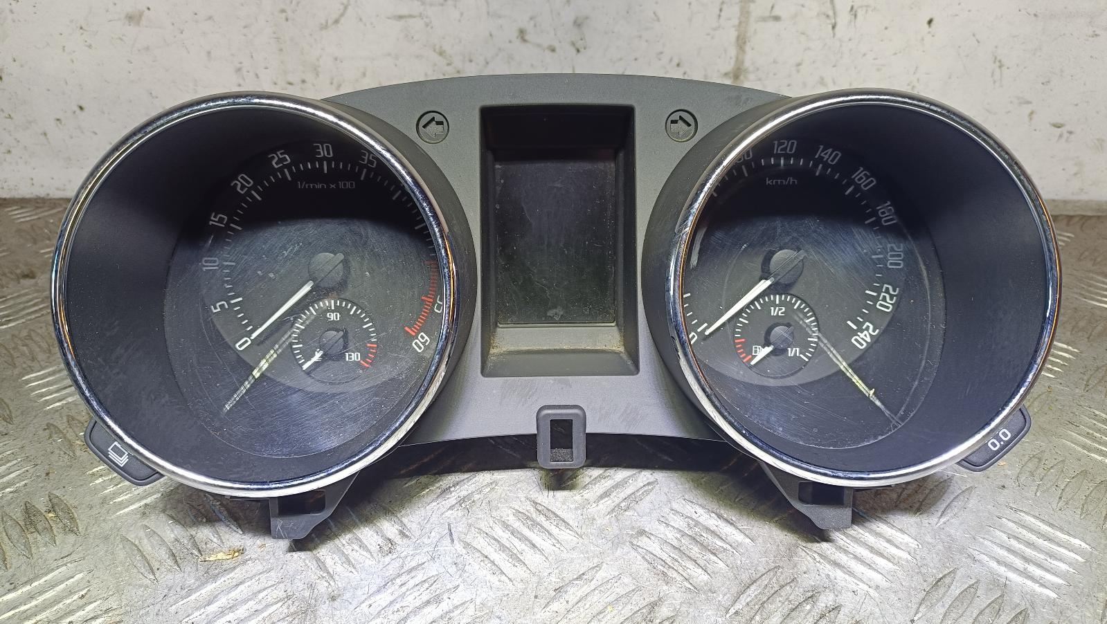 View Auto part Instrument Cluster Skoda Yeti 2015