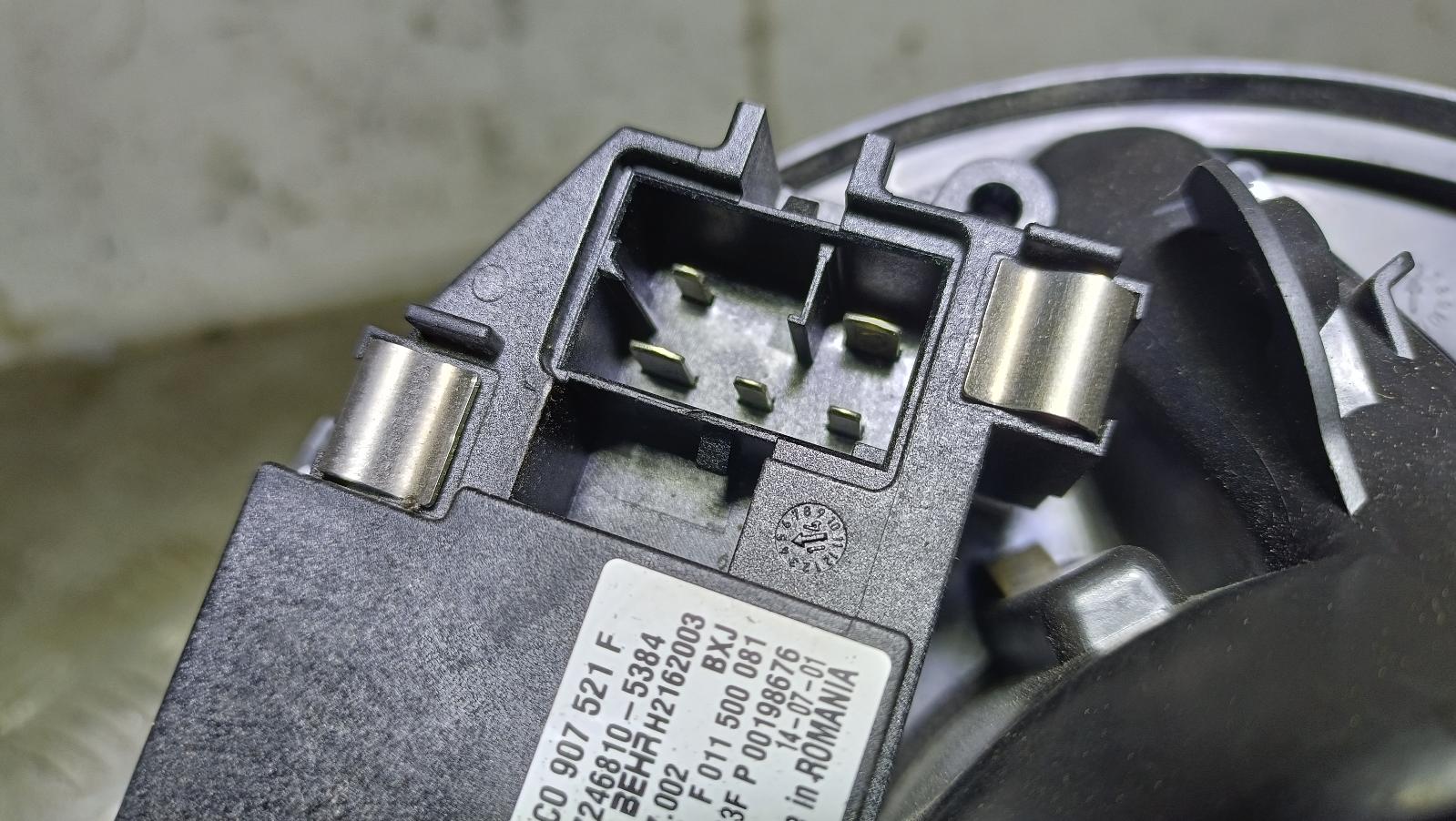 View Auto part Heater Fan Motor Skoda Yeti 2015