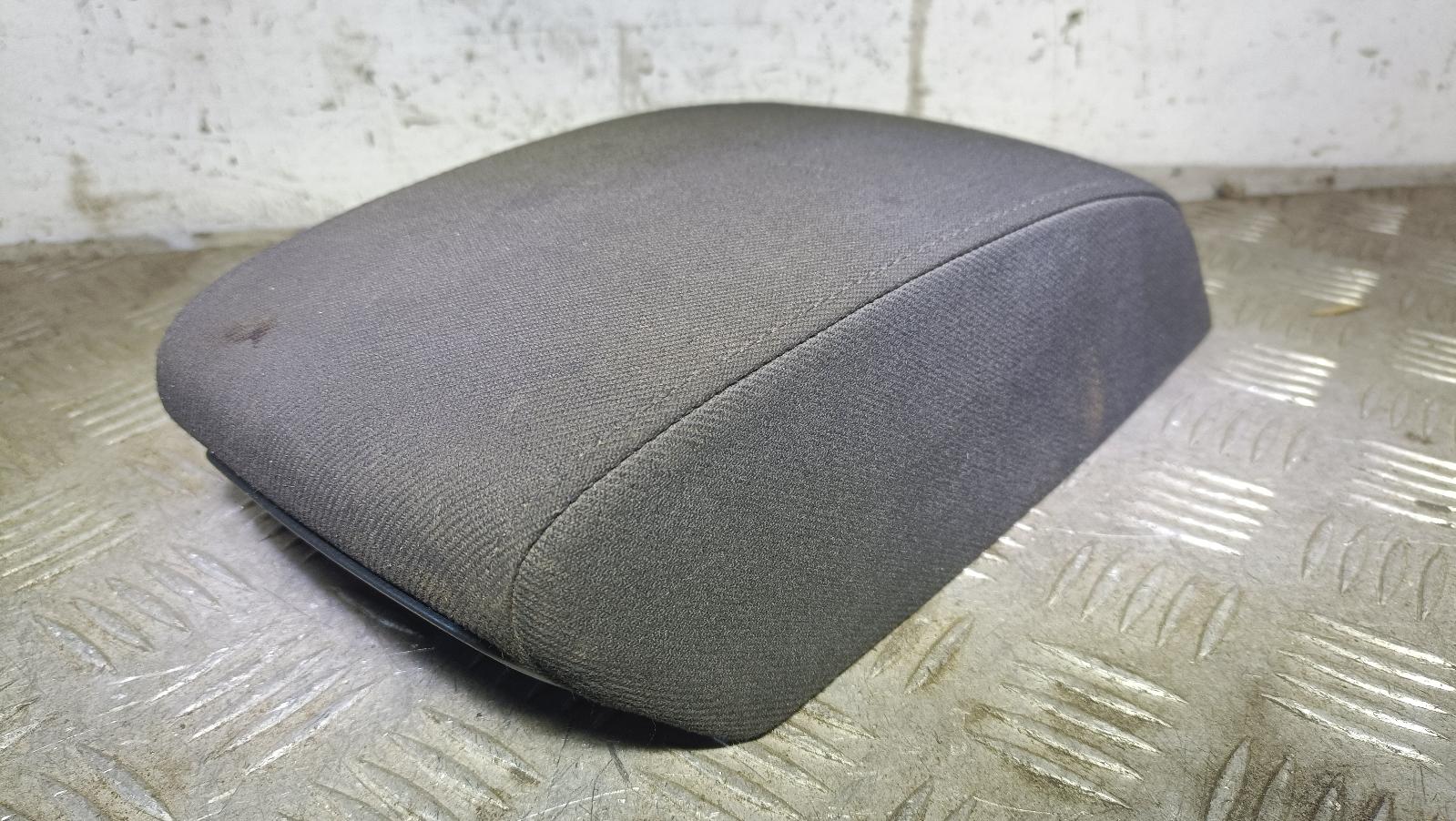 View Auto part Console Skoda Yeti 2015