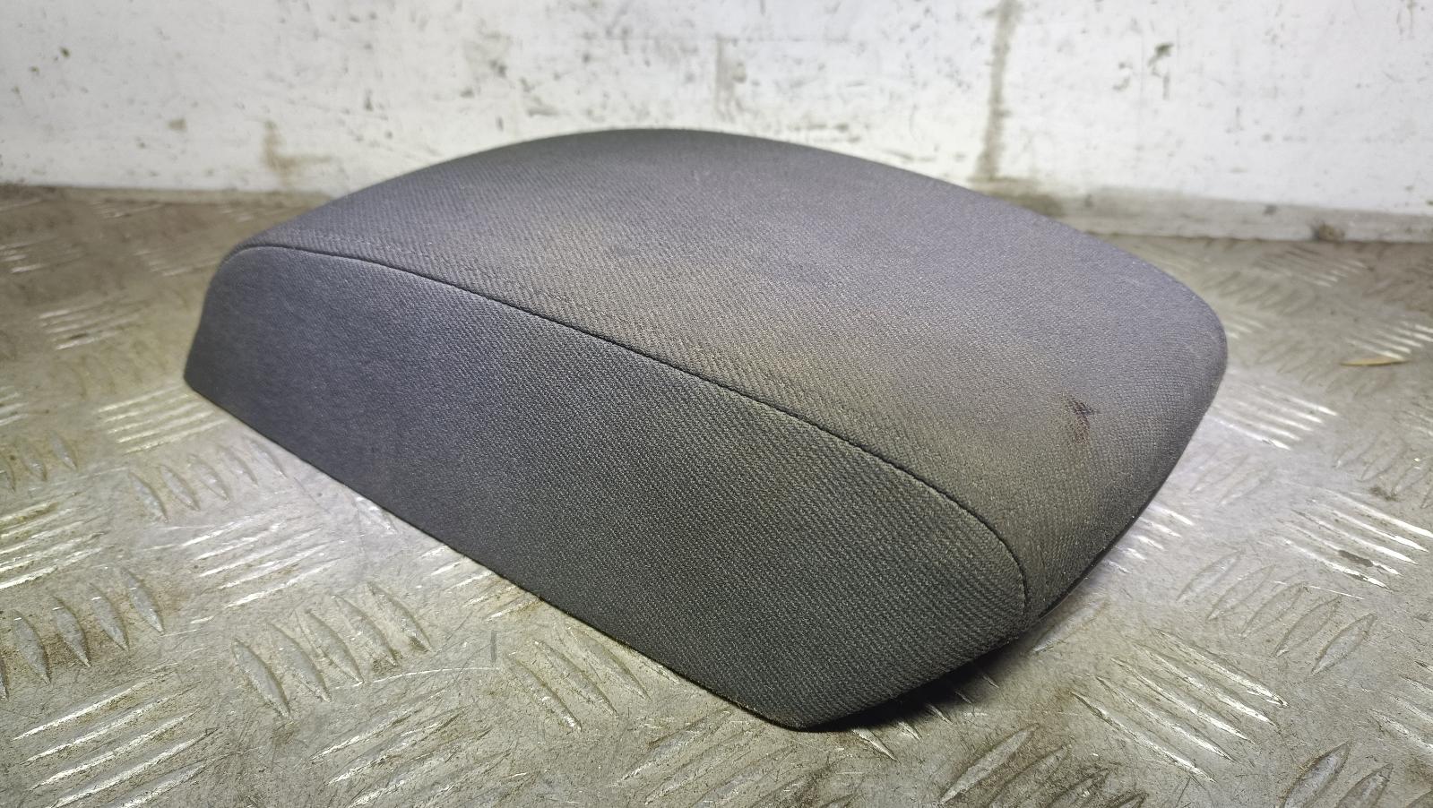 View Auto part Console Skoda Yeti 2015