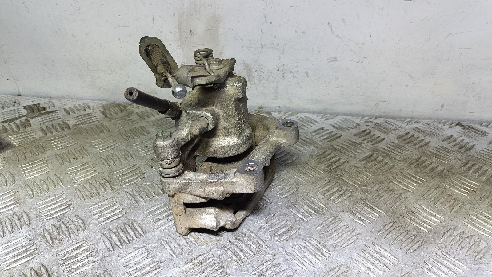 View Auto part Caliper Skoda Yeti 2015