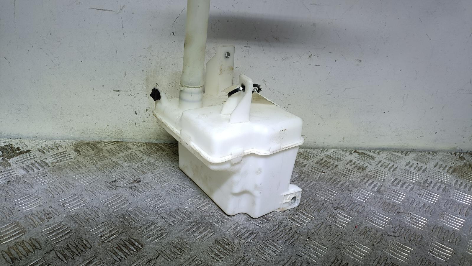 2022 Haval H6 Washer Bottle View Auto part Washer Bottle Haval H6 2022