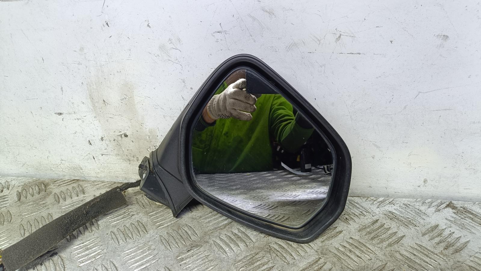 View Auto part Right Door Mirror Mg Mg3 2021