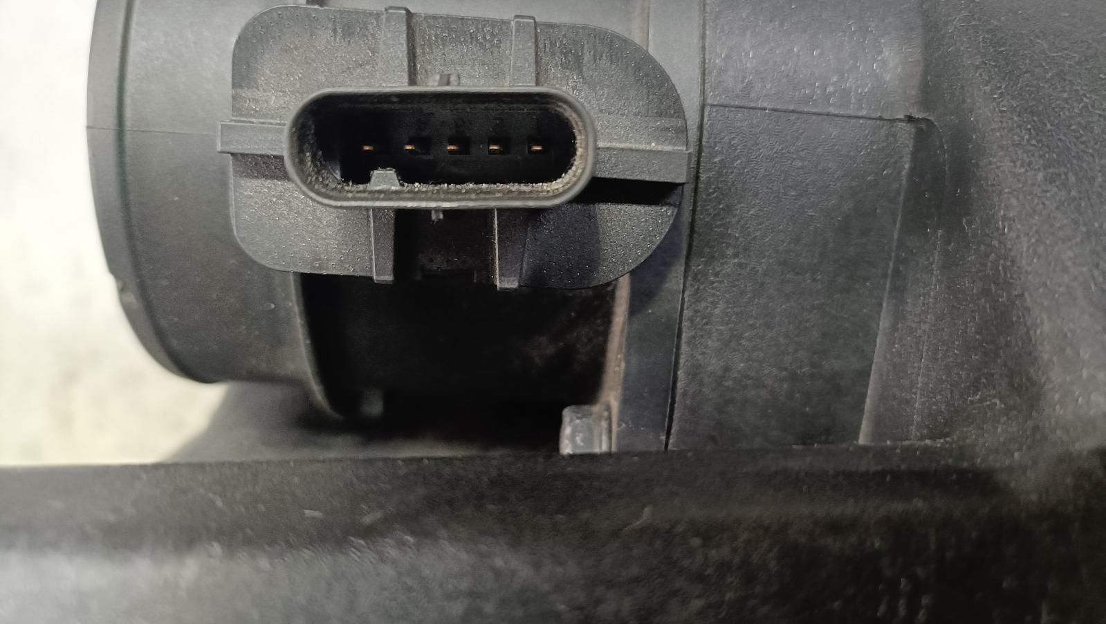 View Auto part Air Cleaner/Box Kia Carnival/grand Carnival 2016