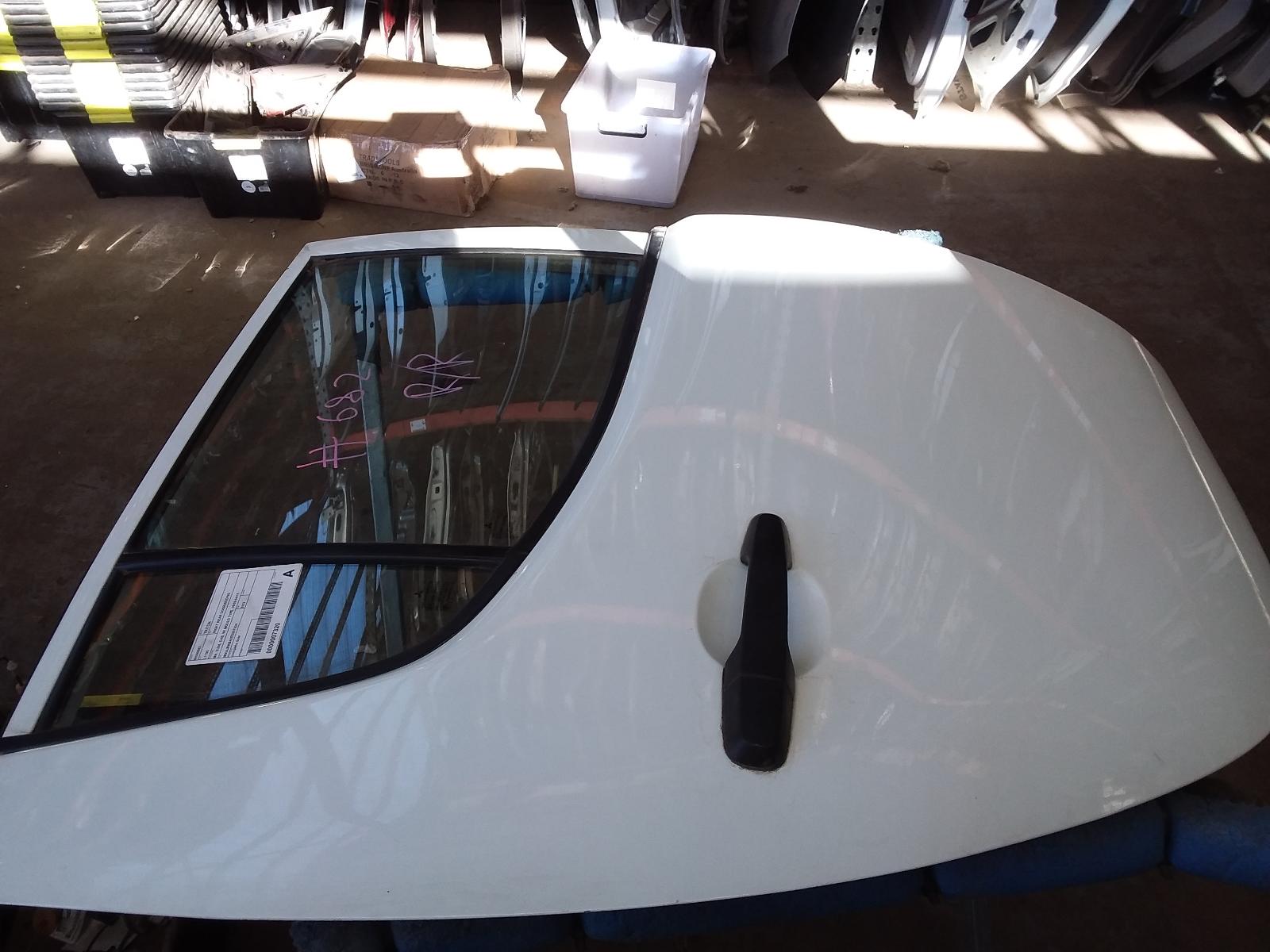 View Auto part Right Rear Door Sliding Mitsubishi Triton 2013