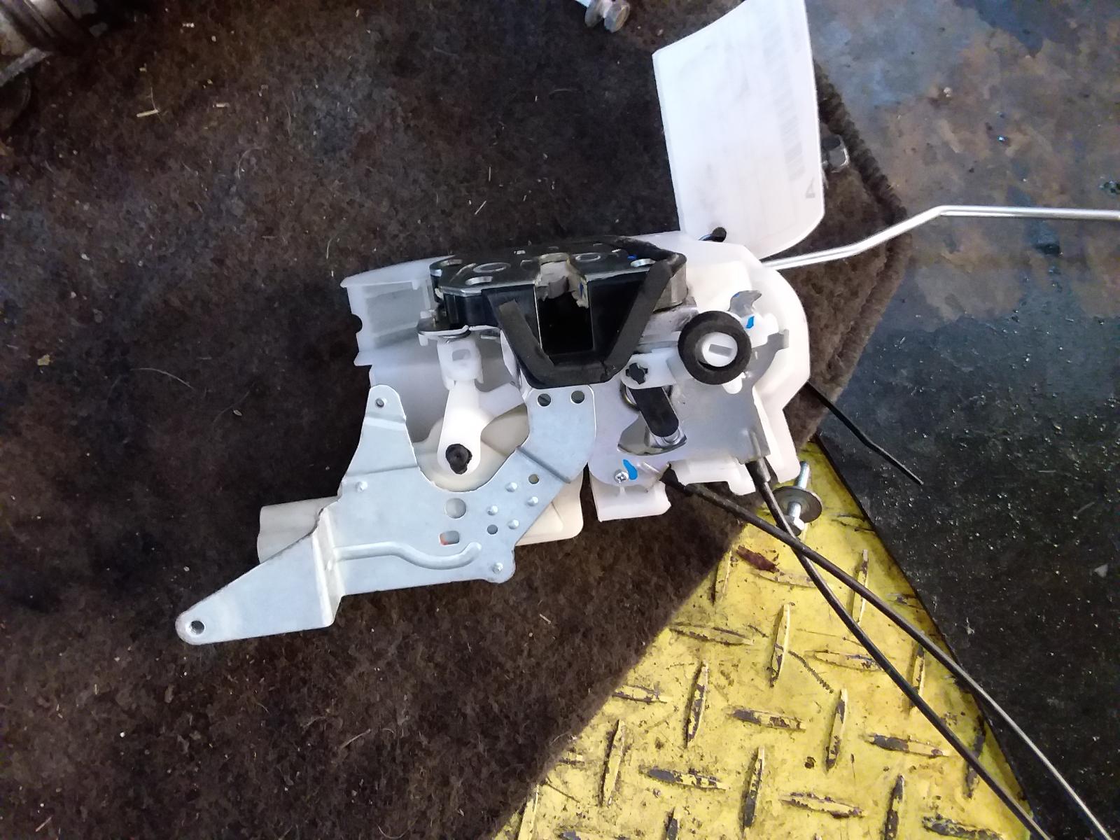 View Auto part Door/Boot/Gate Lock Holden Colorado 2016