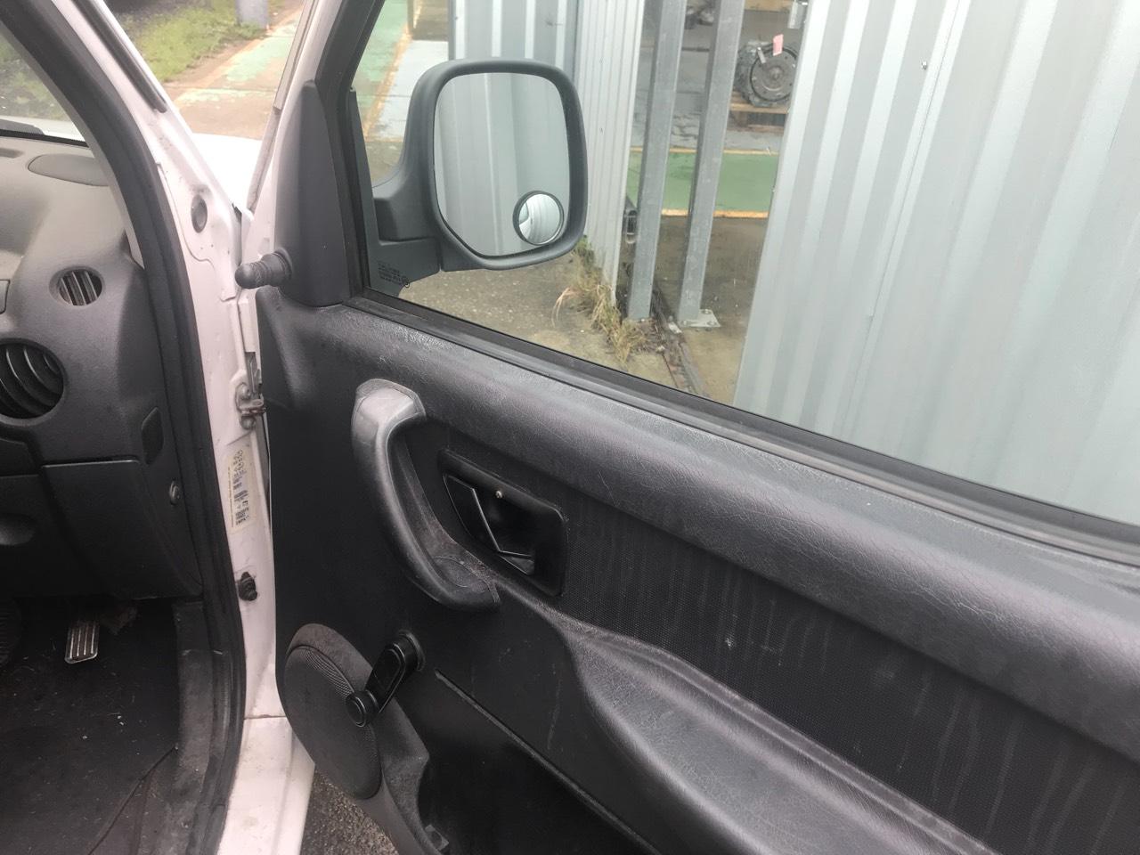 2005 Citroen Berlingo Radiator View Auto part Radiator Citroen Berlingo 2005