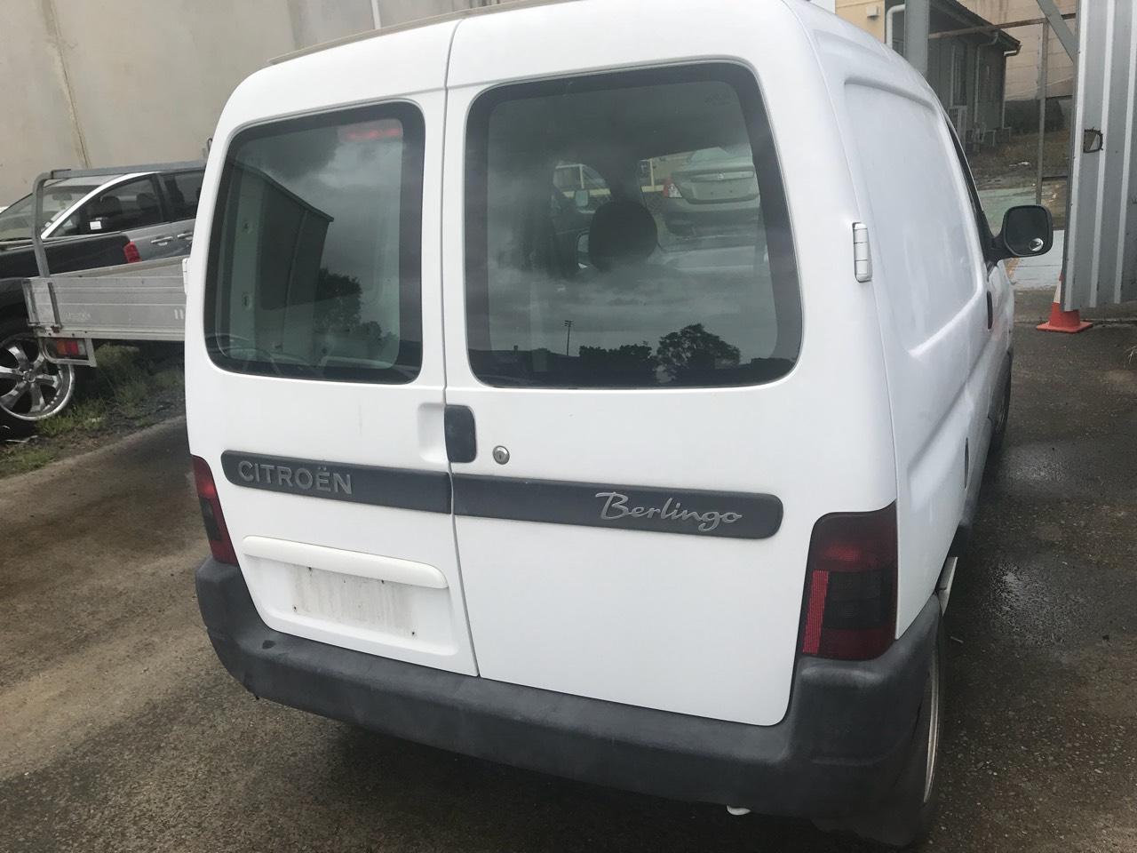2005 Citroen Berlingo Radiator View Auto part Radiator Citroen Berlingo 2005