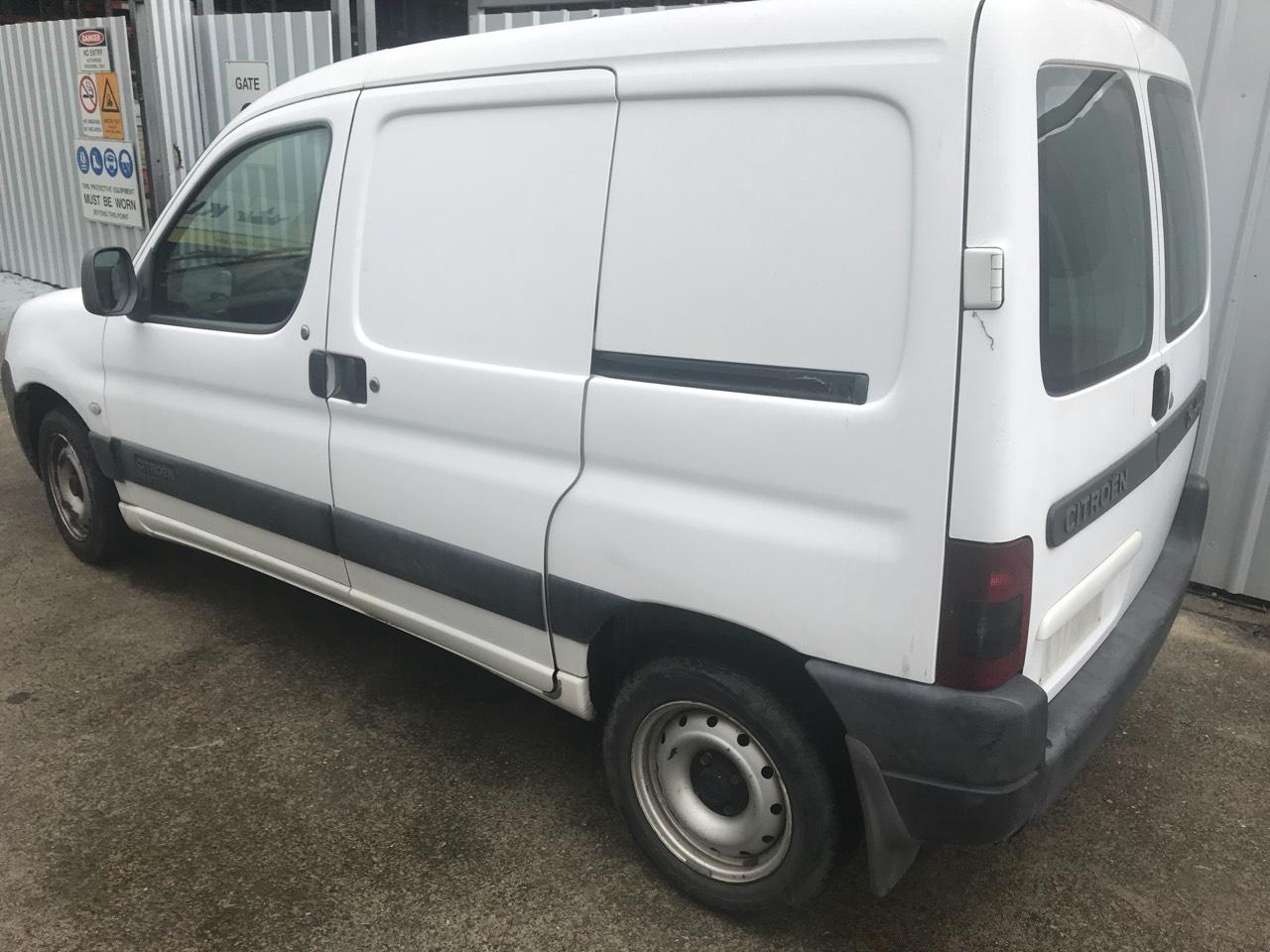 2005 Citroen Berlingo Radiator View Auto part Radiator Citroen Berlingo 2005