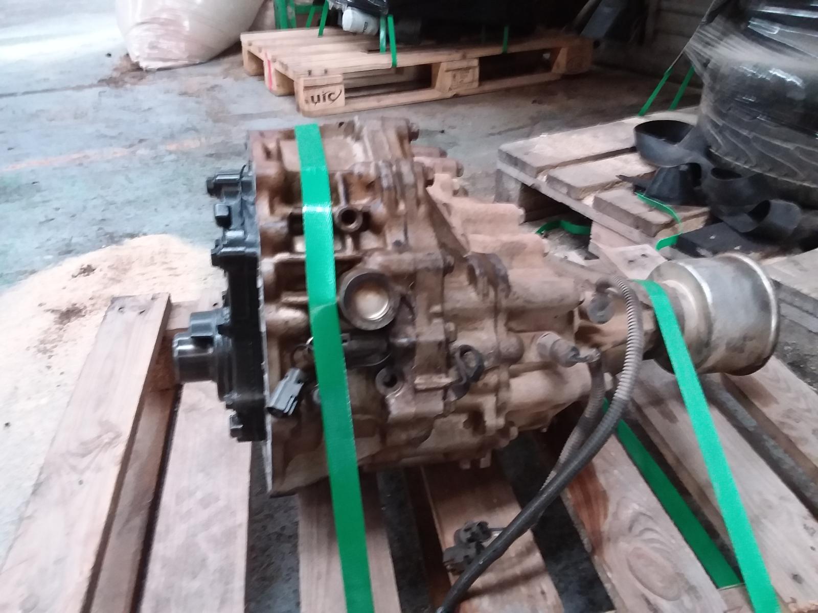 2010 Nissan Navara Transfer Case View Auto part Transfer Case Nissan Navara 2010