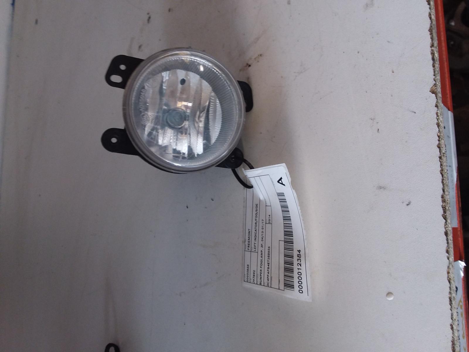 2014 Fiat Freemont Left Indicator/Fog/Side View Auto part Left Indicator/Fog/Side Fiat Freemont 2014