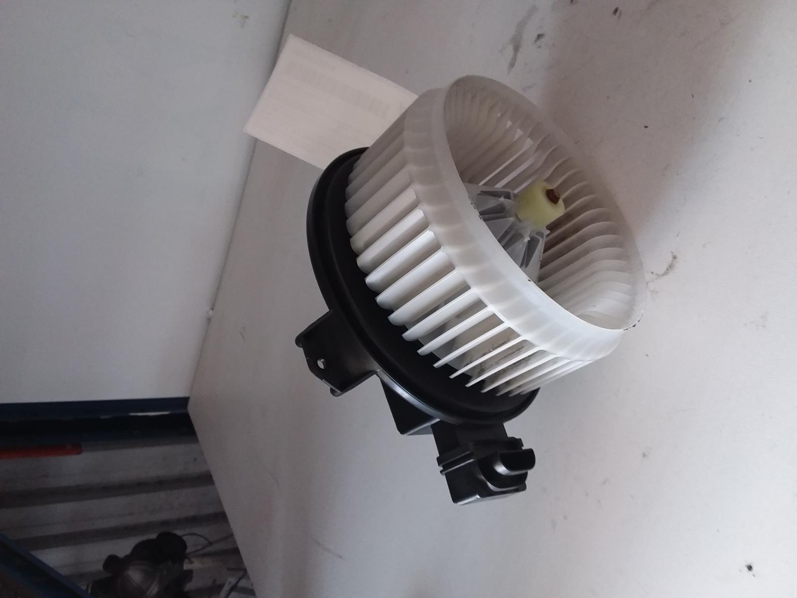 2014 Fiat Freemont Heater Fan Motor View Auto part Heater Fan Motor Fiat Freemont 2014