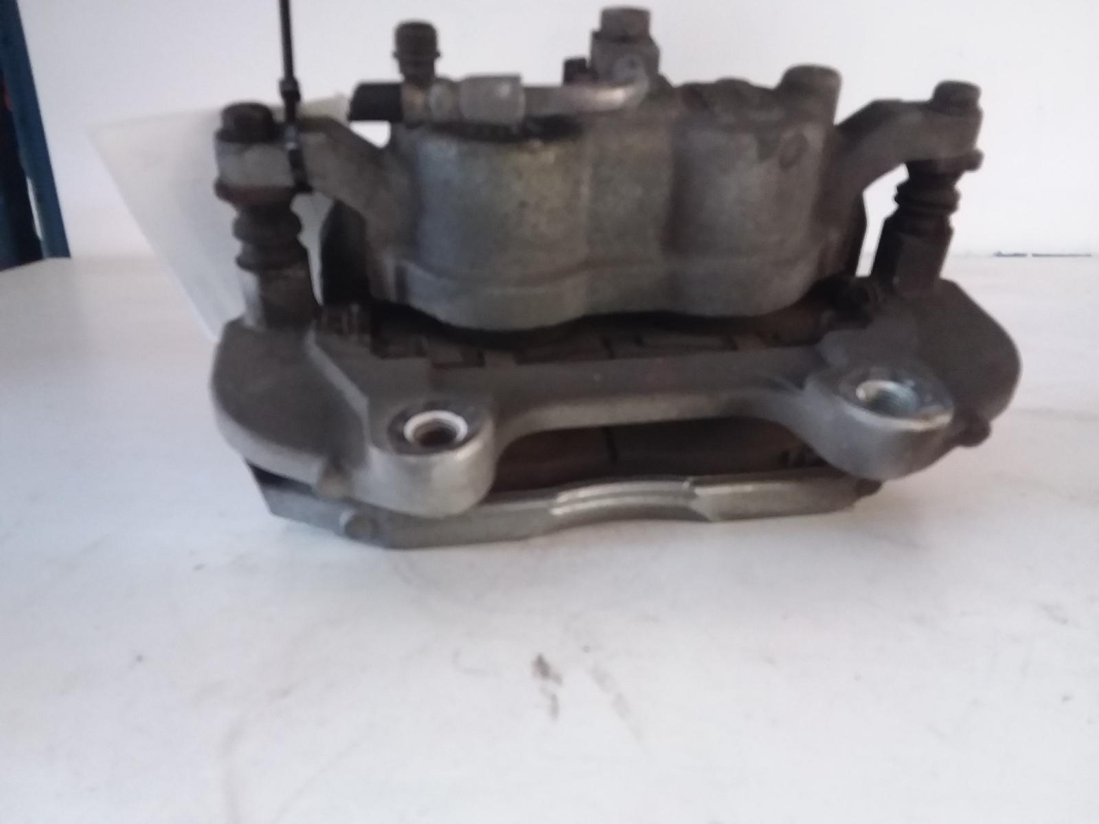 2014 Fiat Freemont Caliper View Auto part Caliper Fiat Freemont 2014