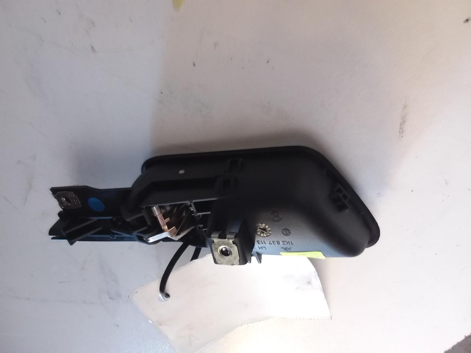 2006 Volkswagen Golf Door Handle View Auto part Door Handle Volkswagen Golf 2006