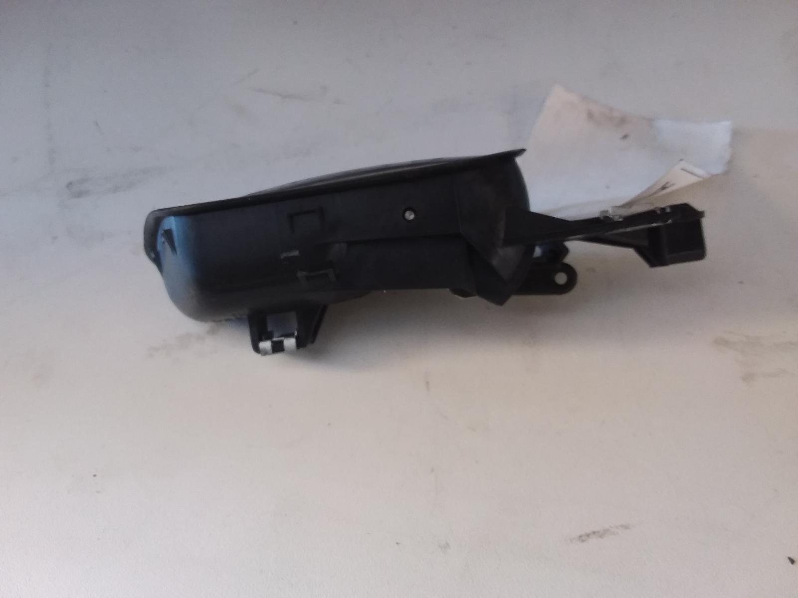 2006 Volkswagen Golf Door Handle View Auto part Door Handle Volkswagen Golf 2006