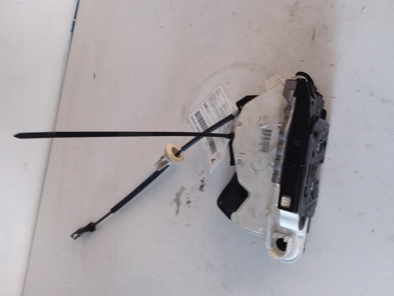 View Auto part Door/Boot/Gate Lock Volkswagen Golf 2011