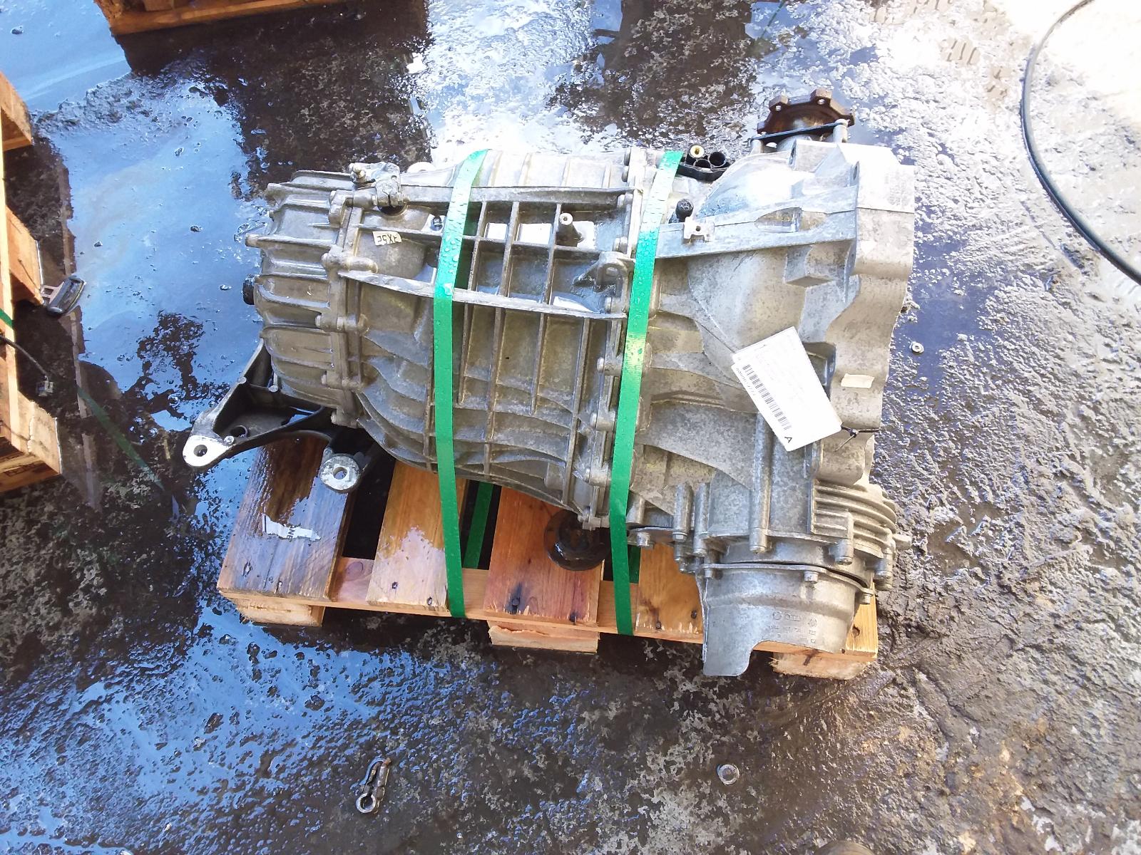 2011 Audi A5 Trans/Gearbox View Auto part Trans/Gearbox Audi A5 2011