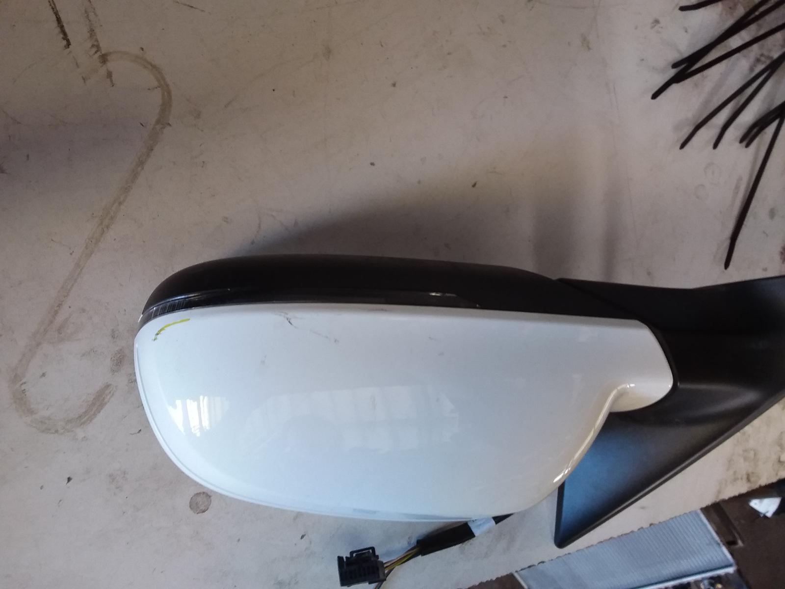 2011 Audi A5 Left Door Mirror View Auto part Left Door Mirror Audi A5 2011