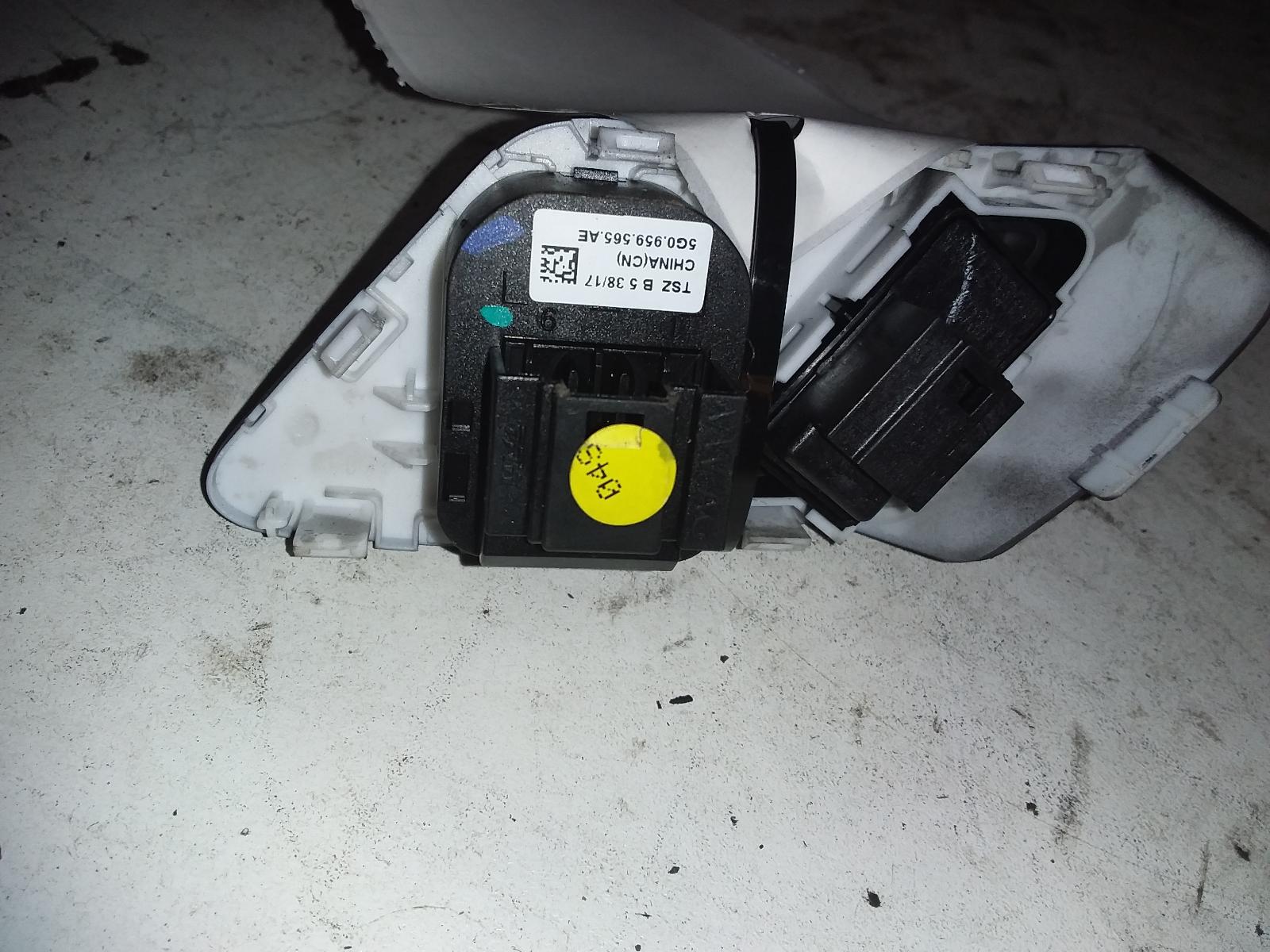 2018 Volkswagen Golf Misc Switch/Relay View Auto part Misc Switch/Relay Volkswagen Golf 2018