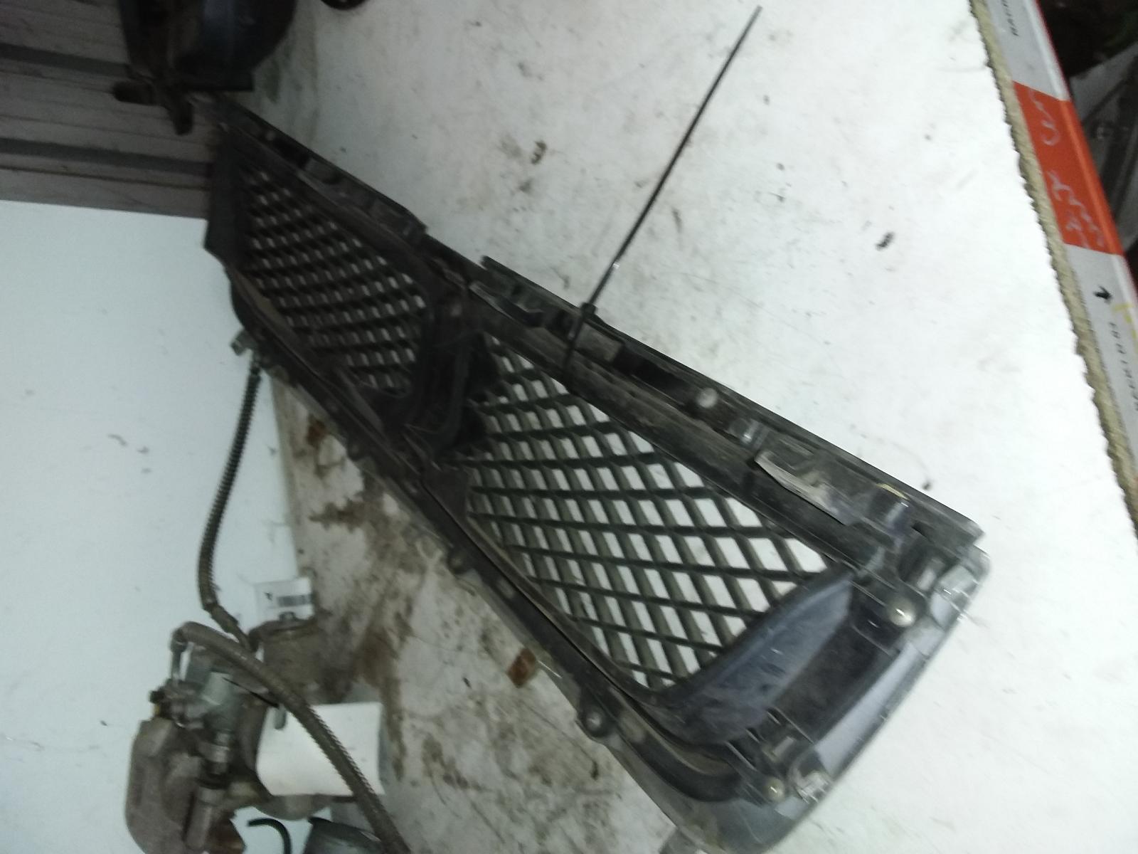 2007 Suzuki Vitara Grille View Auto part Grille Suzuki Vitara 2007