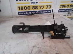 View Auto part Door Handle Toyota Kluger 2009