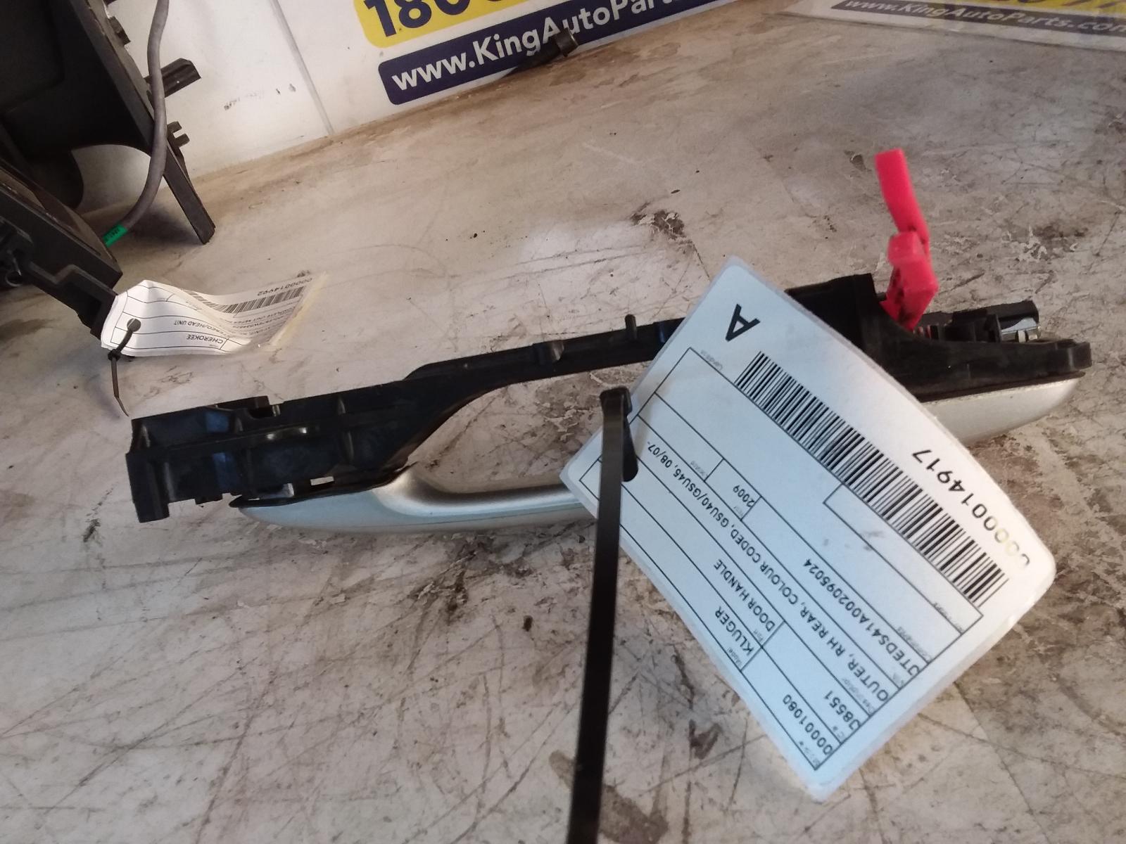 View Auto part Door Handle Toyota Kluger 2009
