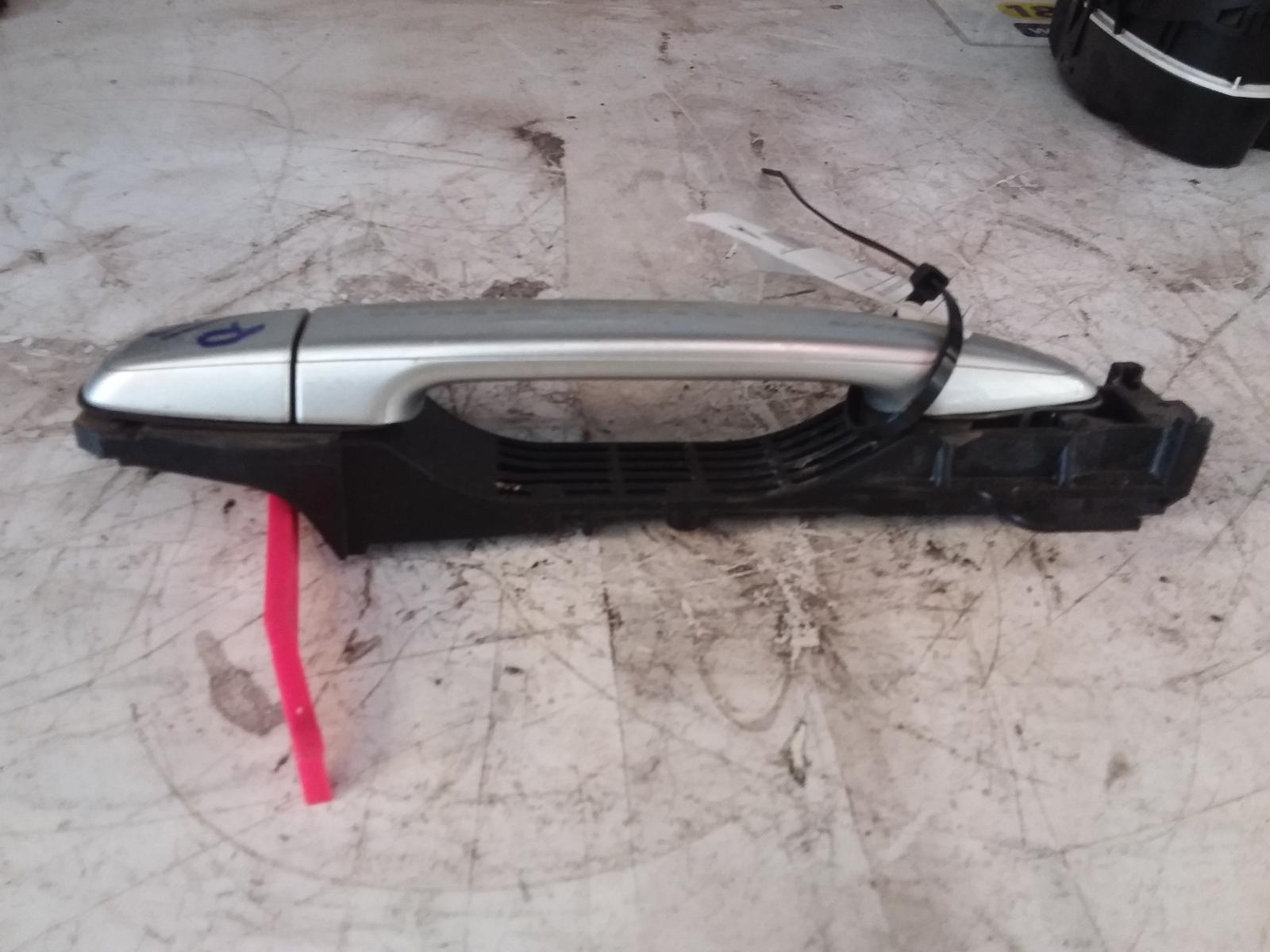 View Auto part Door Handle Toyota Kluger 2009