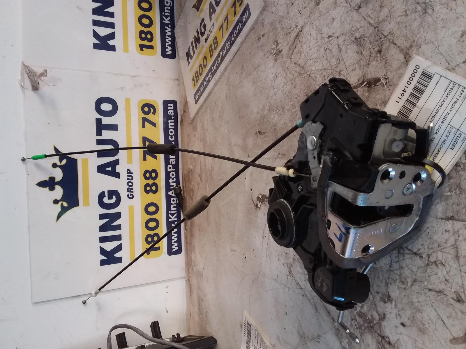 View Auto part Door/Boot/Gate Lock Toyota Kluger 2009